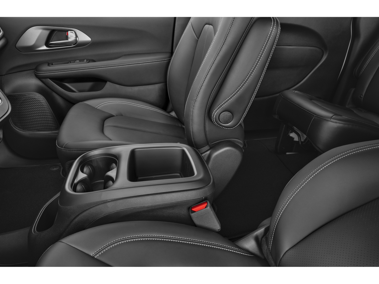 2025 Chrysler Voyager LX