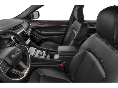 2027 Jeep Grand Cherokee Laredo Altitude