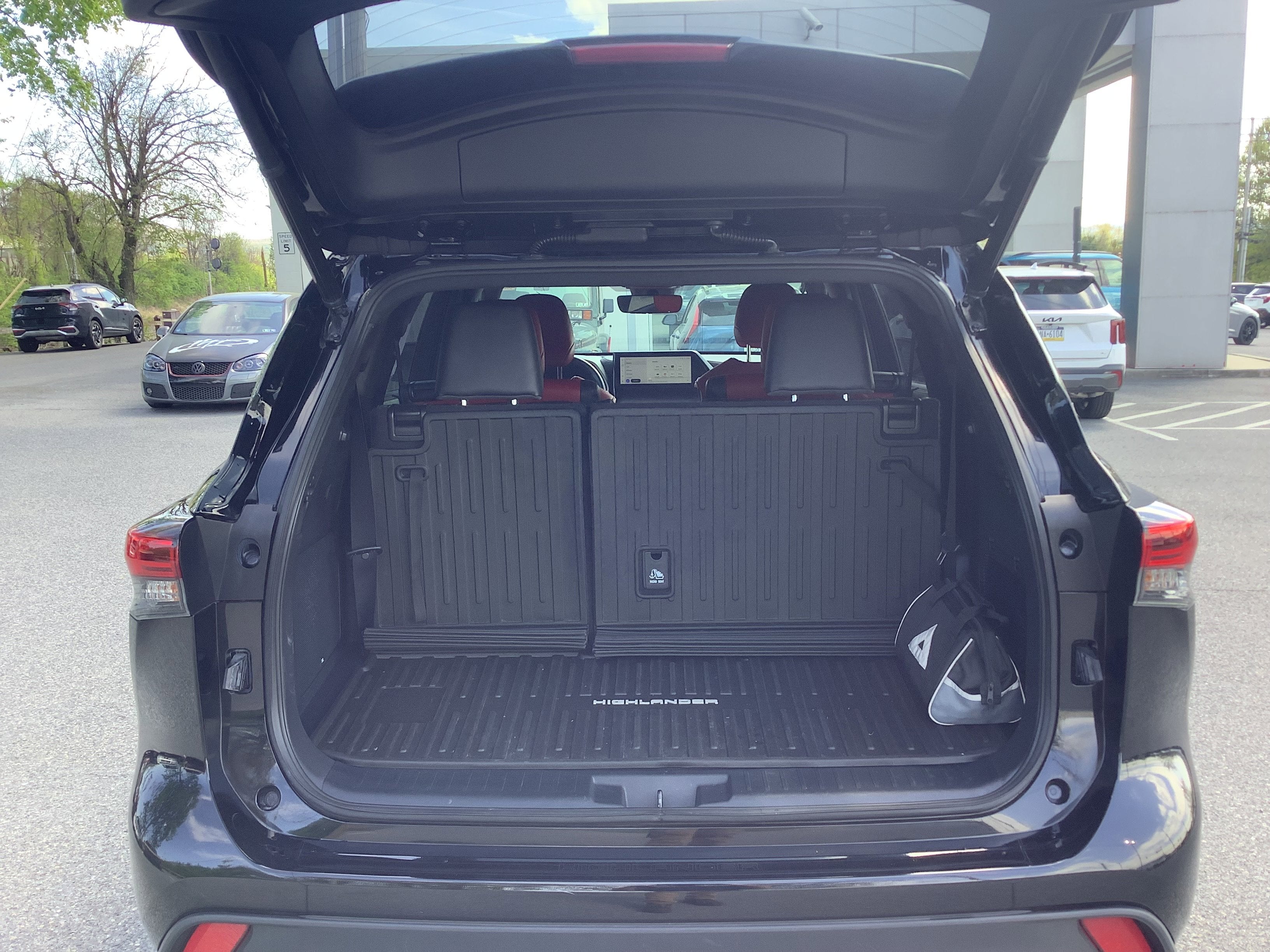 2023 Toyota Highlander Base