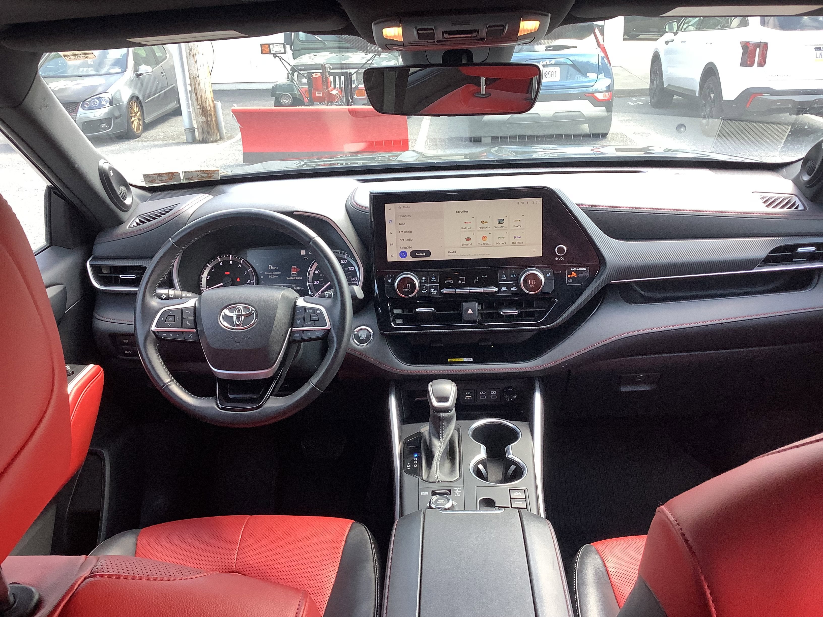 2023 Toyota Highlander Base