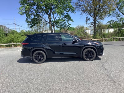 2023 Toyota Highlander Base