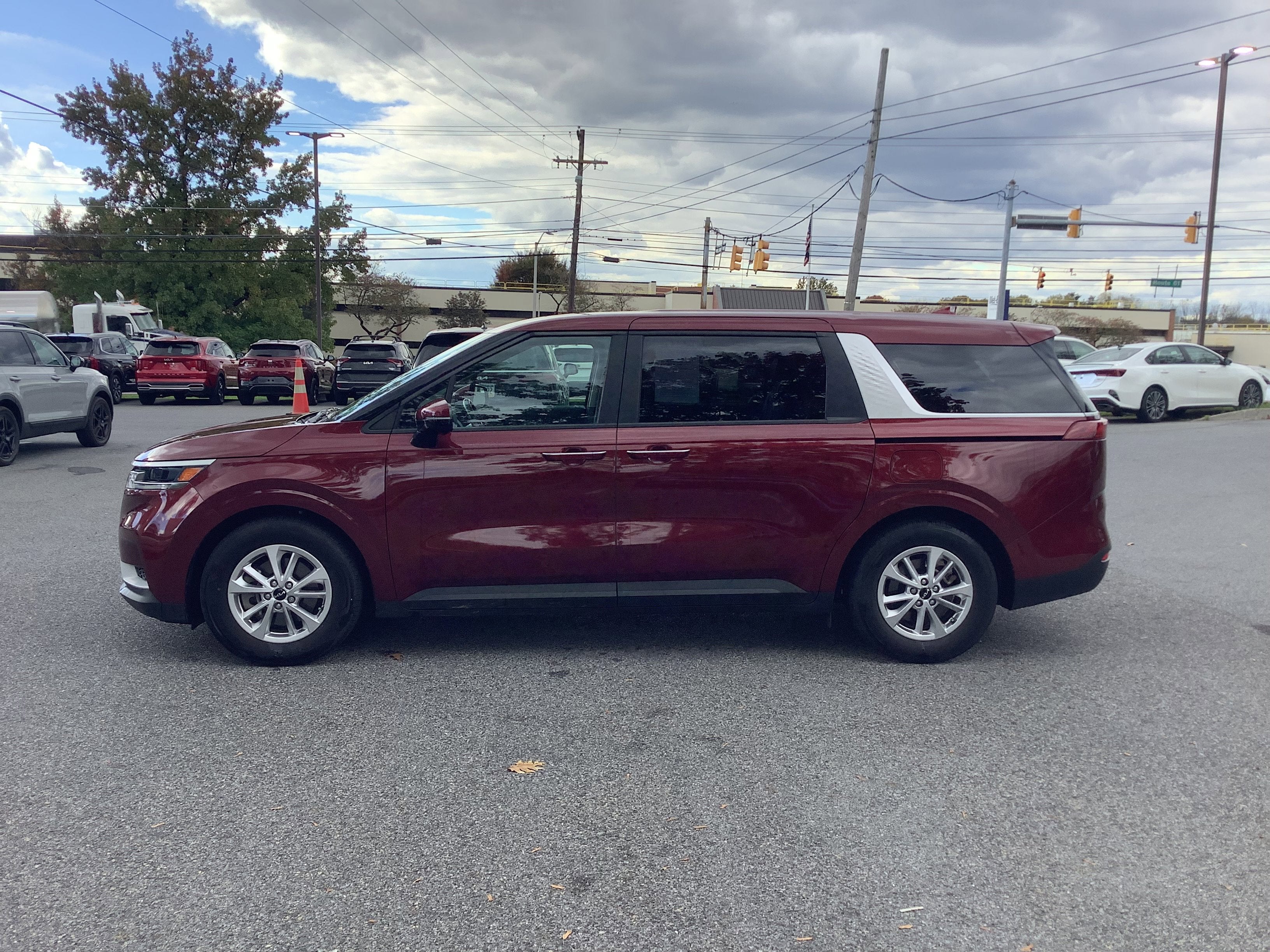 2023 Kia Carnival LX