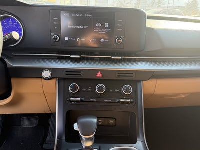 2023 Kia Carnival LX