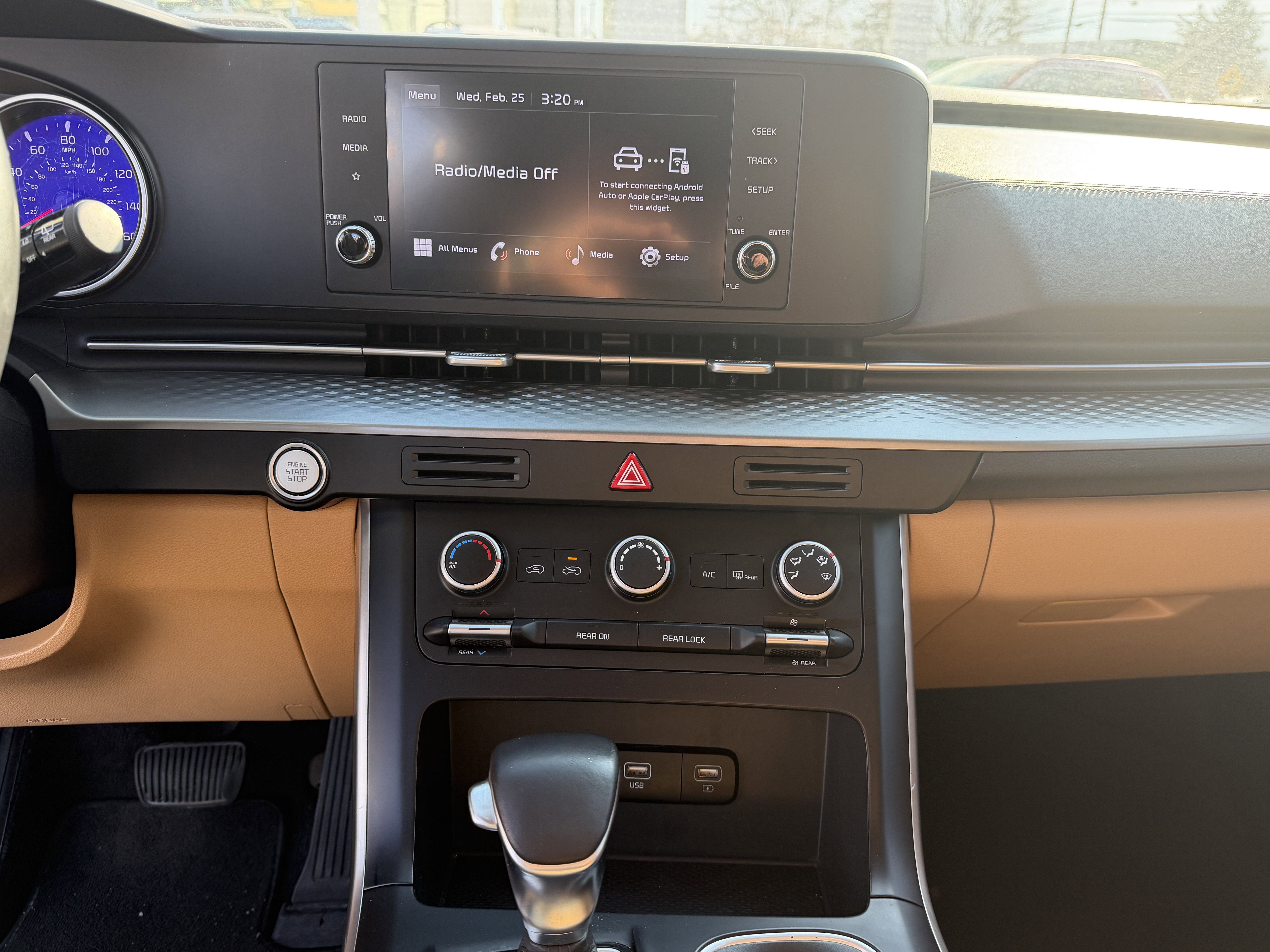 2023 Kia Carnival LX