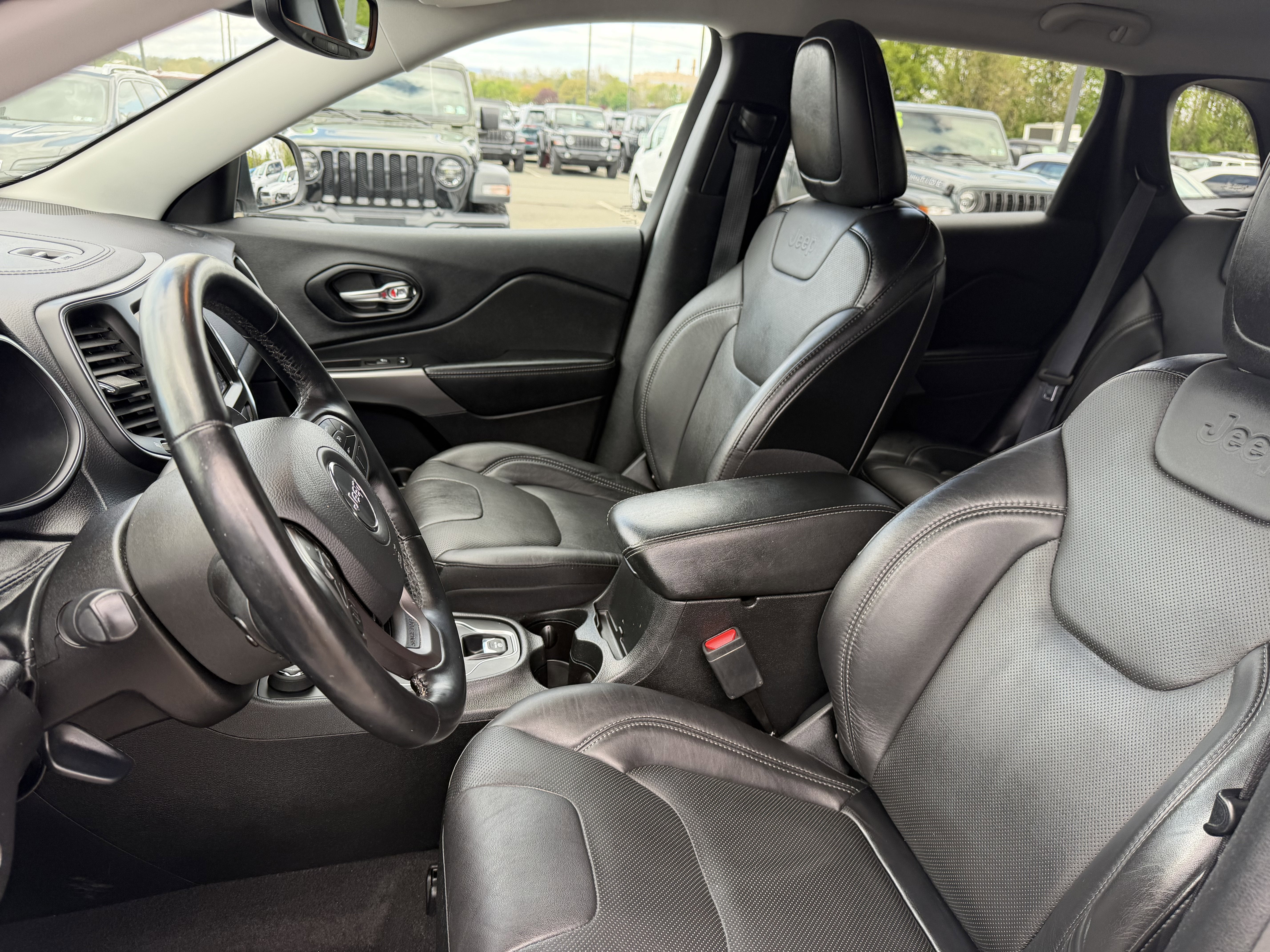 2021 Jeep Cherokee Latitude Lux