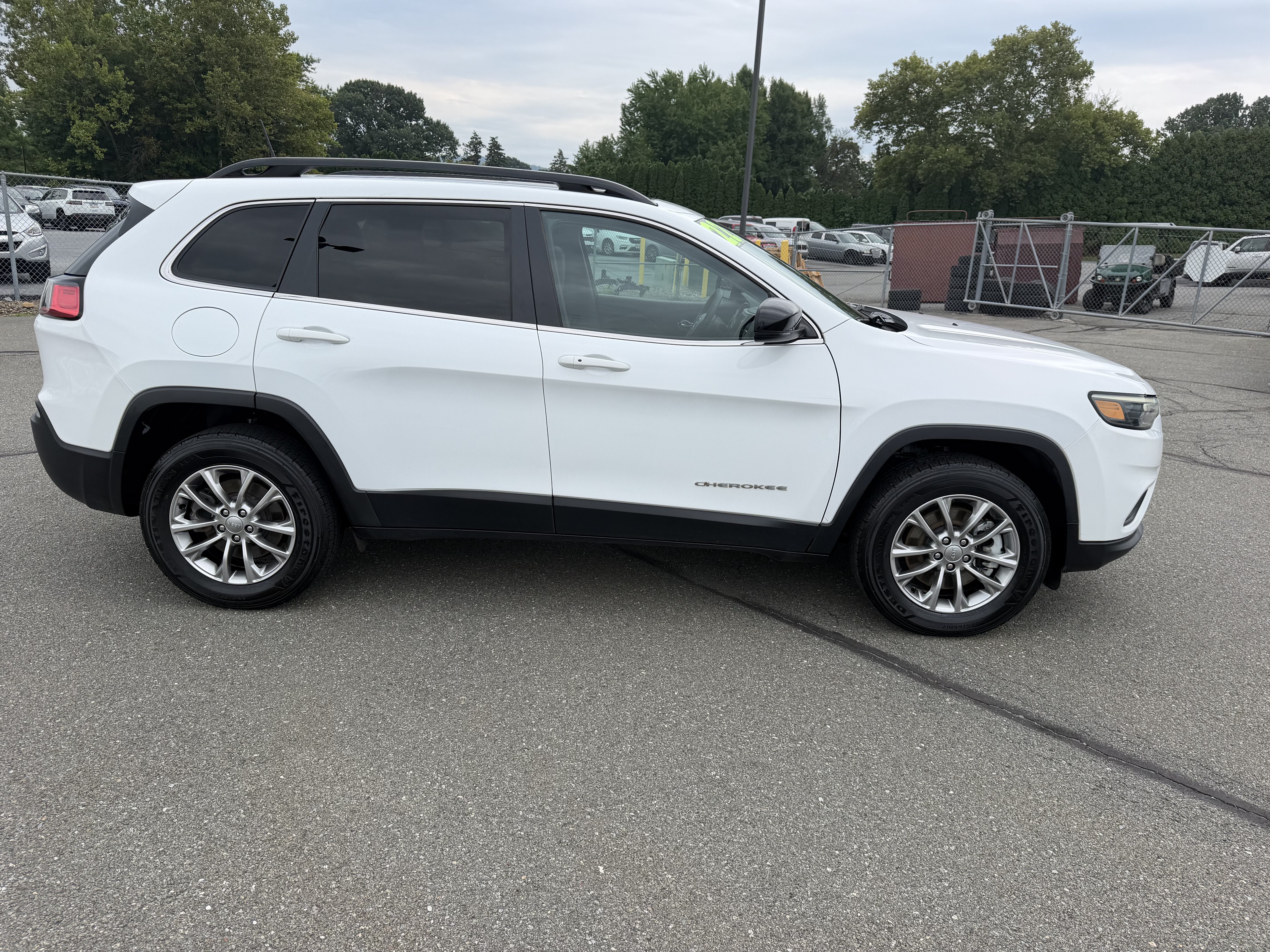 2022 Jeep Cherokee Latitude Lux