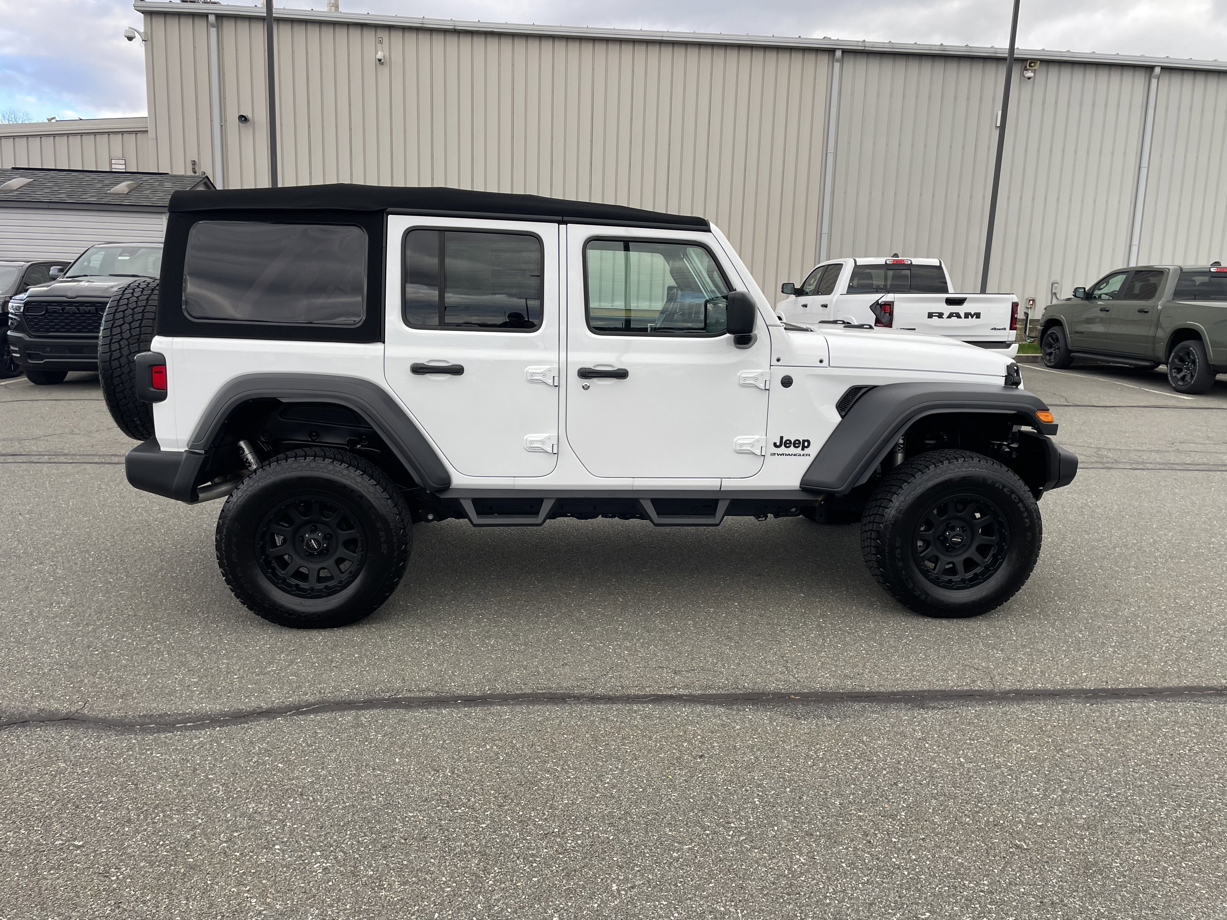 2024 Jeep Wrangler WRANGLER 4-DOOR SPORT