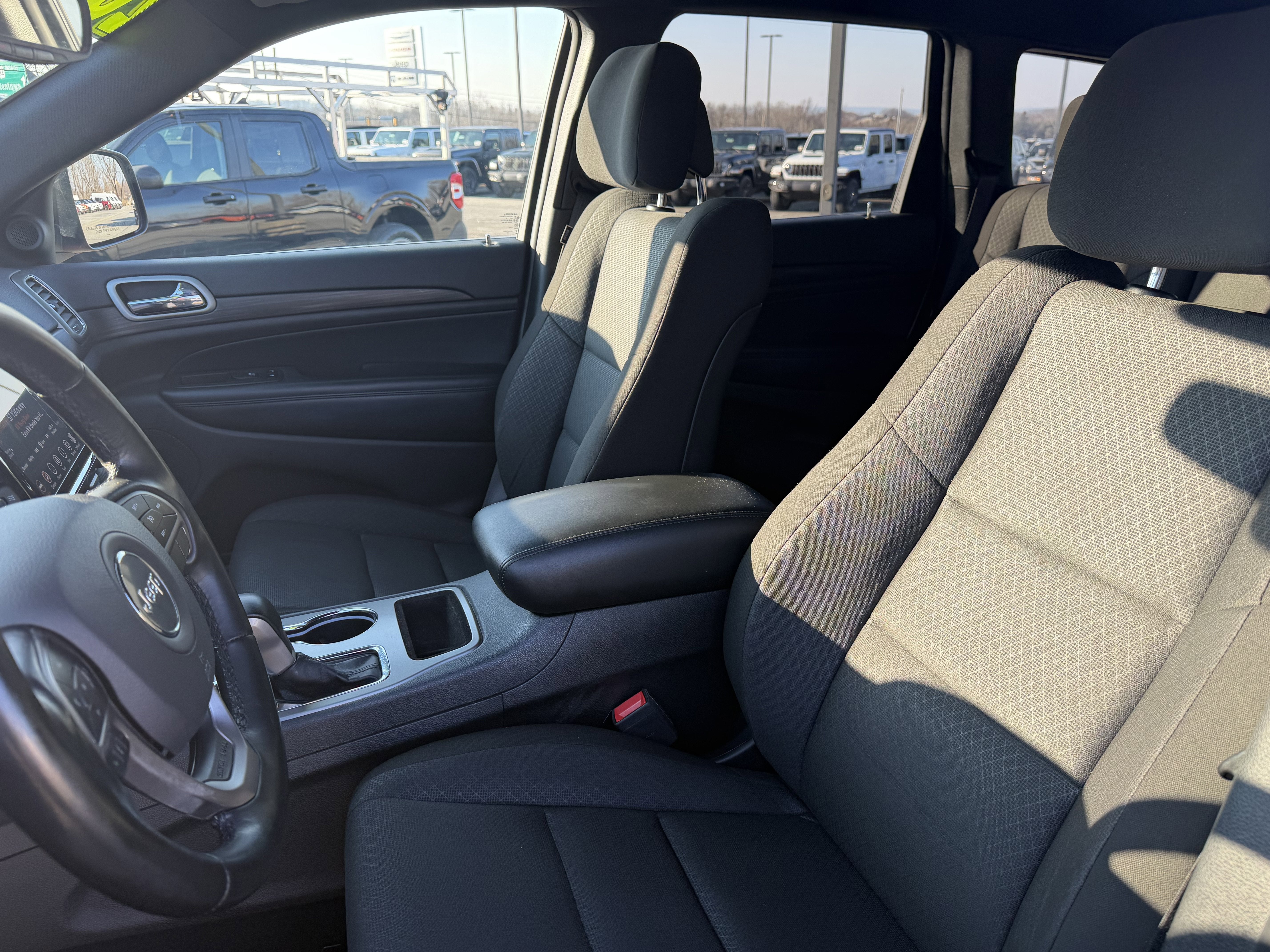 2020 Jeep Grand Cherokee Laredo E 4x4