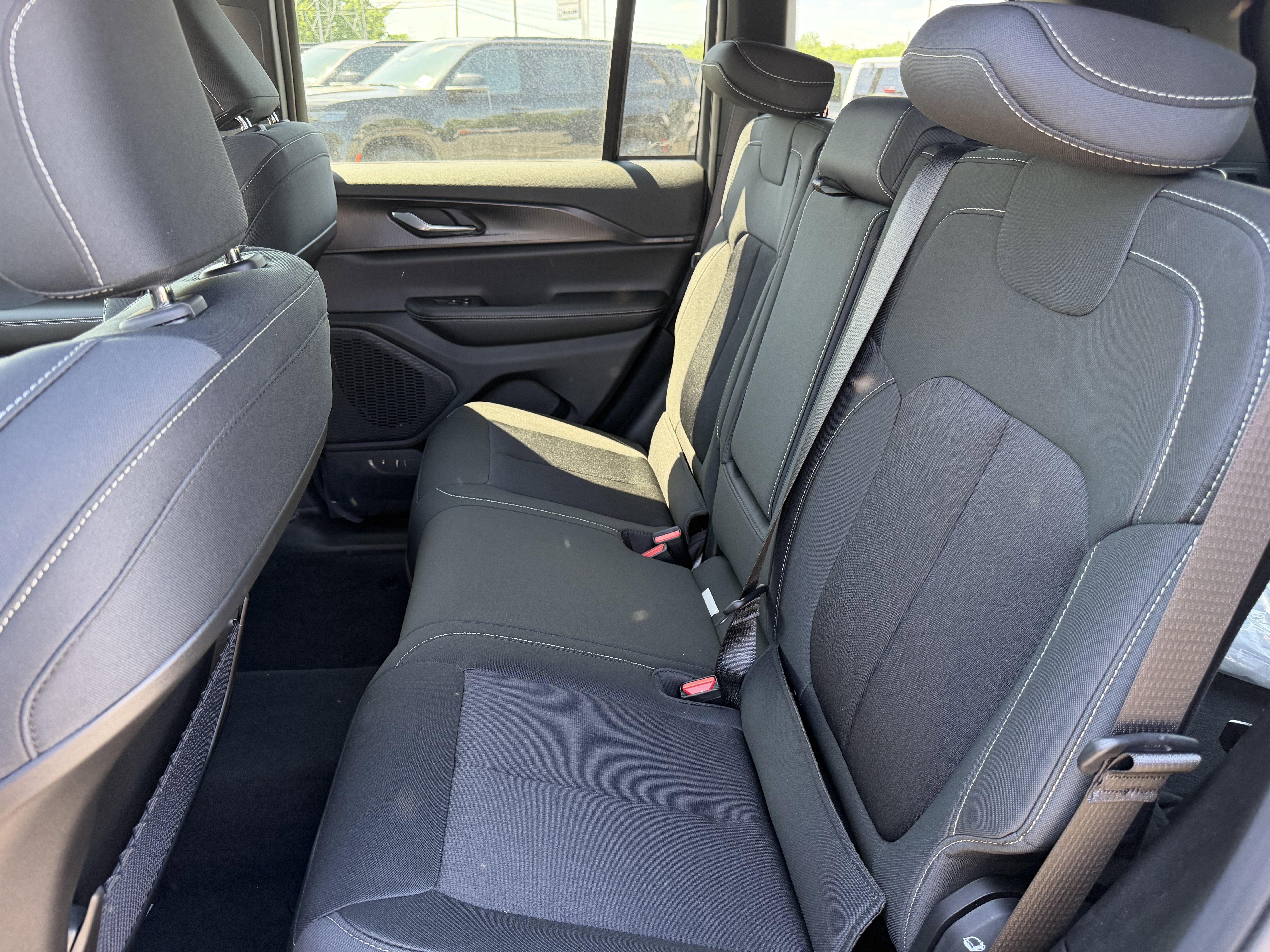 2026 Jeep Grand Cherokee GRAND CHEROKEE LAREDO 4X4