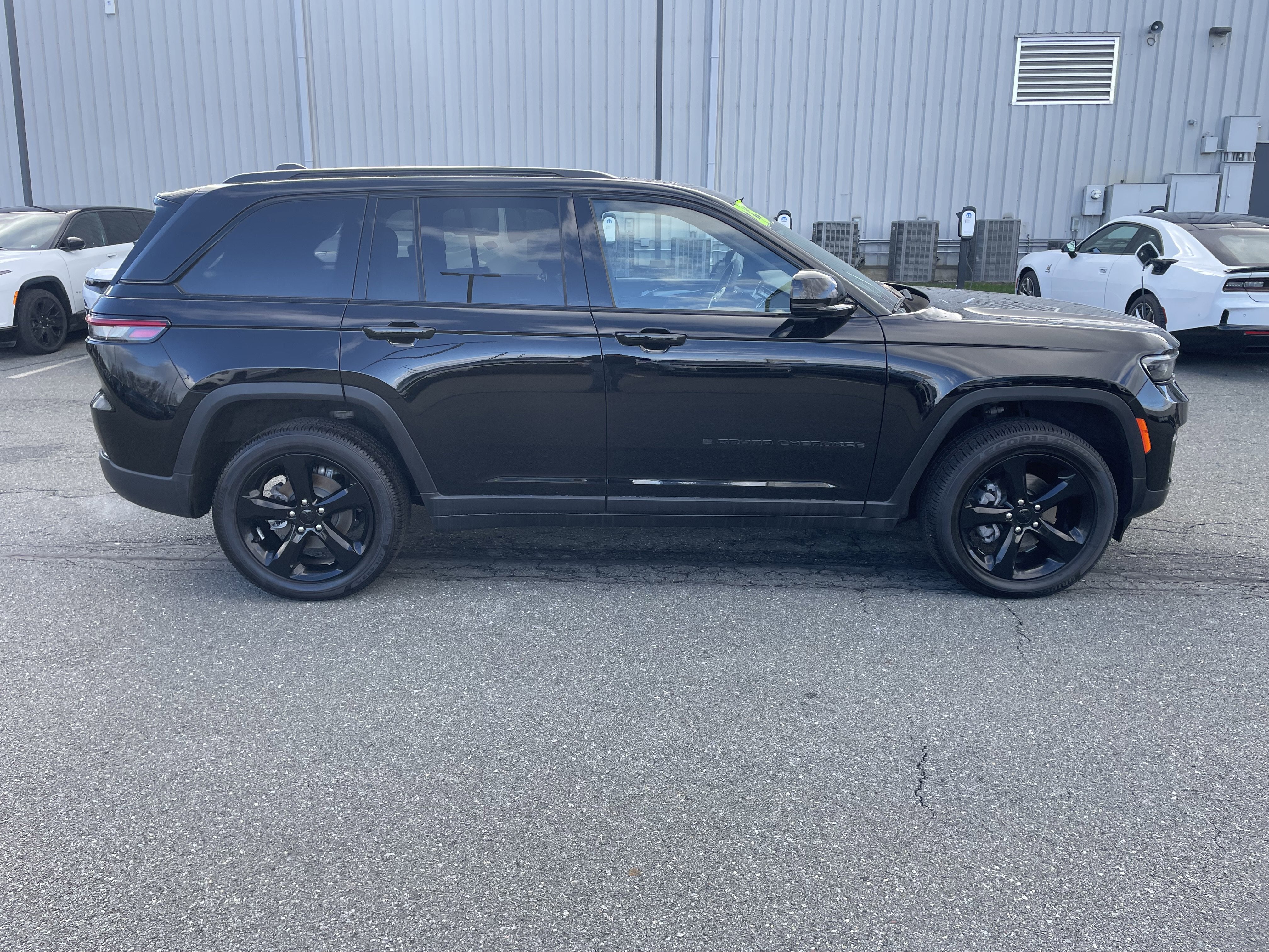 2023 Jeep Grand Cherokee Altitude 4x4