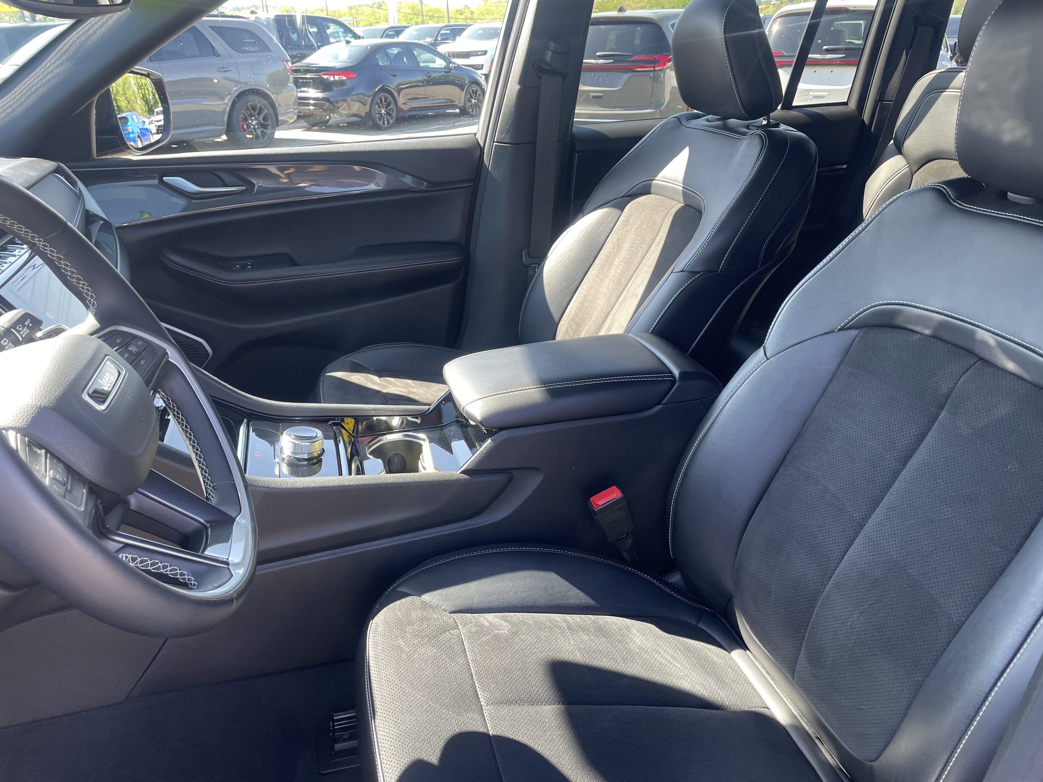 2022 Jeep Grand Cherokee Altitude 4x4