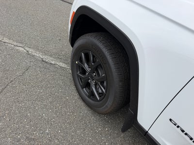 2027 Jeep Grand Cherokee GRAND CHEROKEE LAREDO ALTITUDE 4X4
