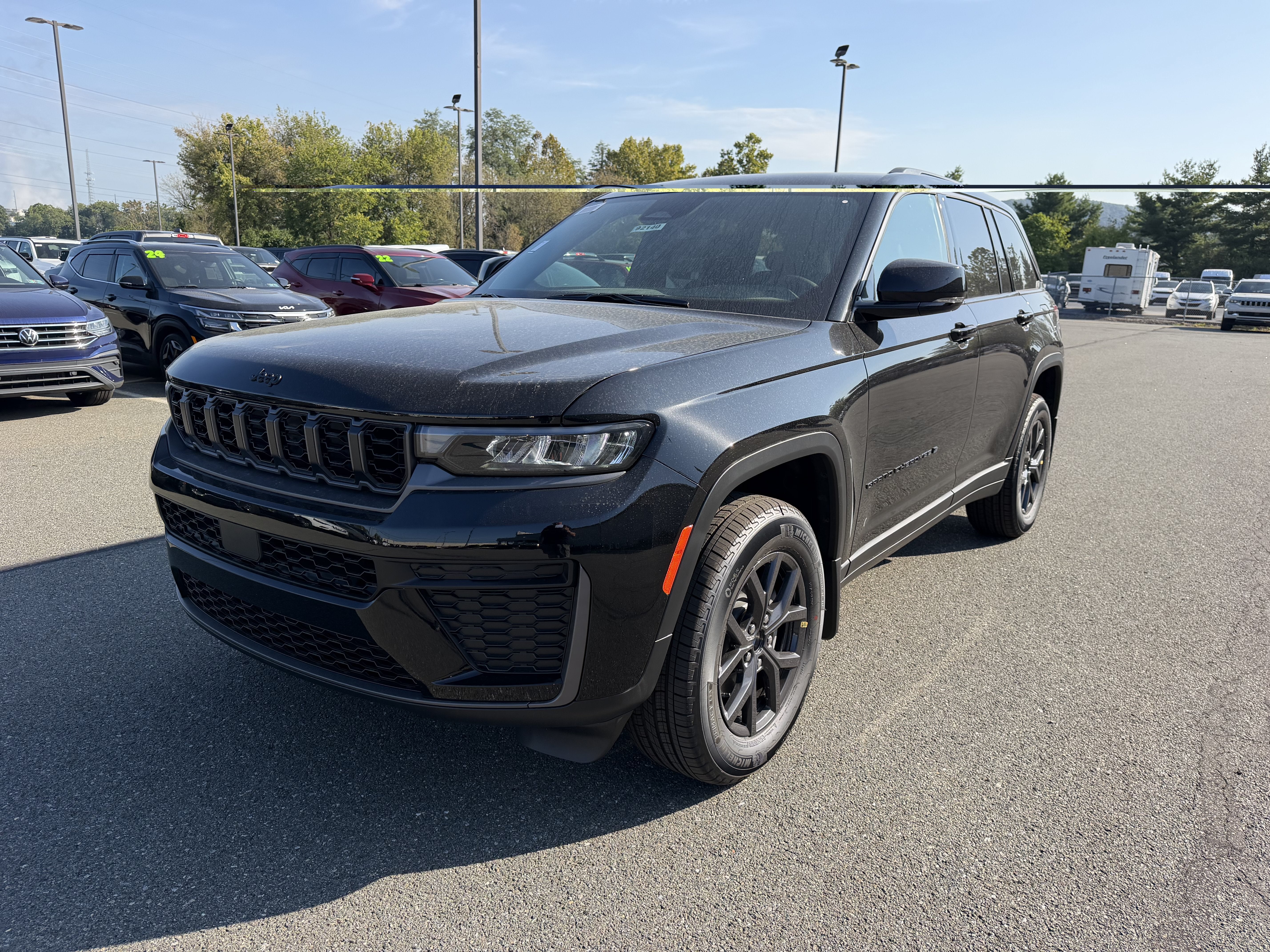 2027 Jeep Grand Cherokee GRAND CHEROKEE LAREDO ALTITUDE 4X4