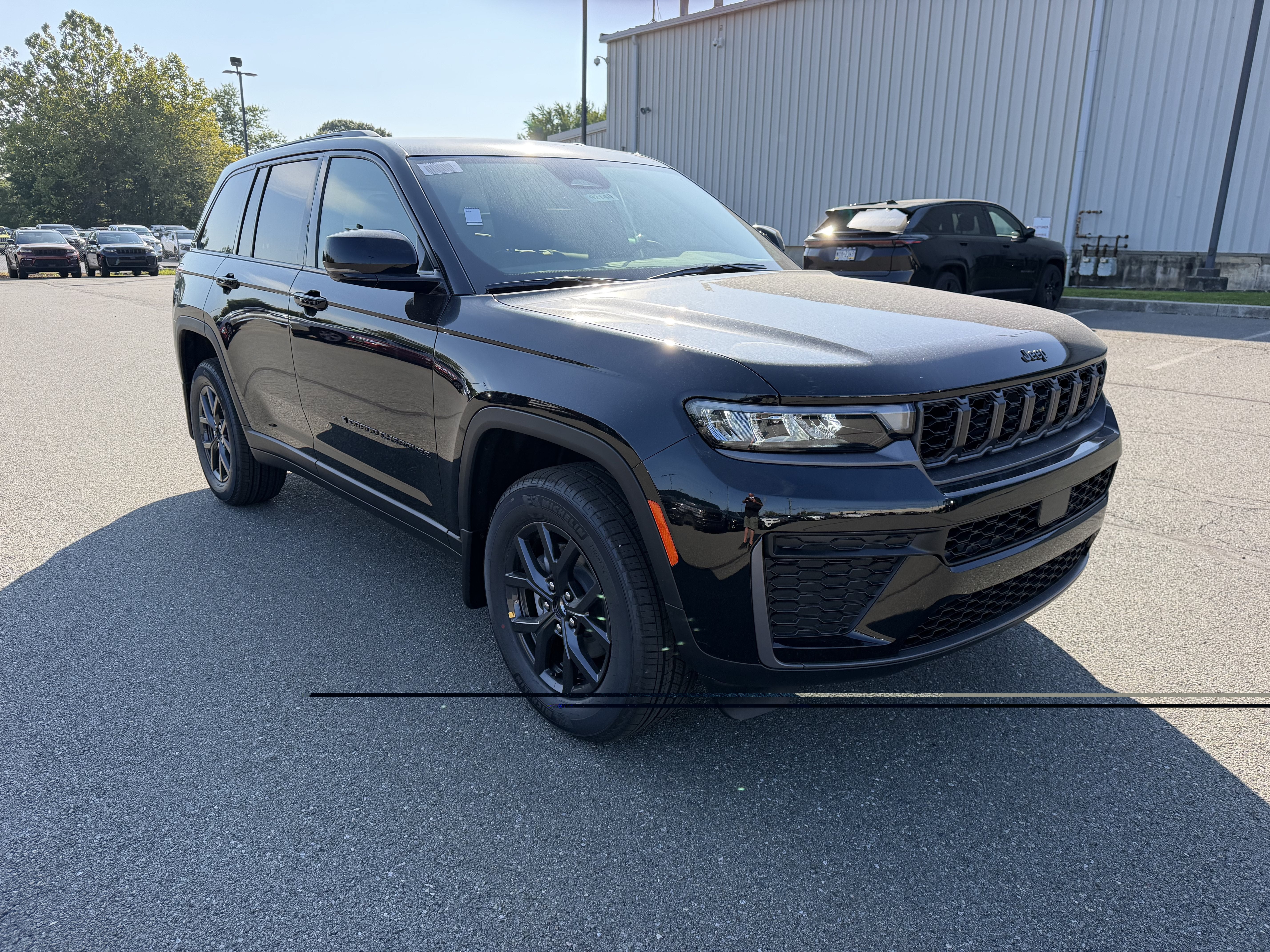 2027 Jeep Grand Cherokee GRAND CHEROKEE LAREDO ALTITUDE 4X4