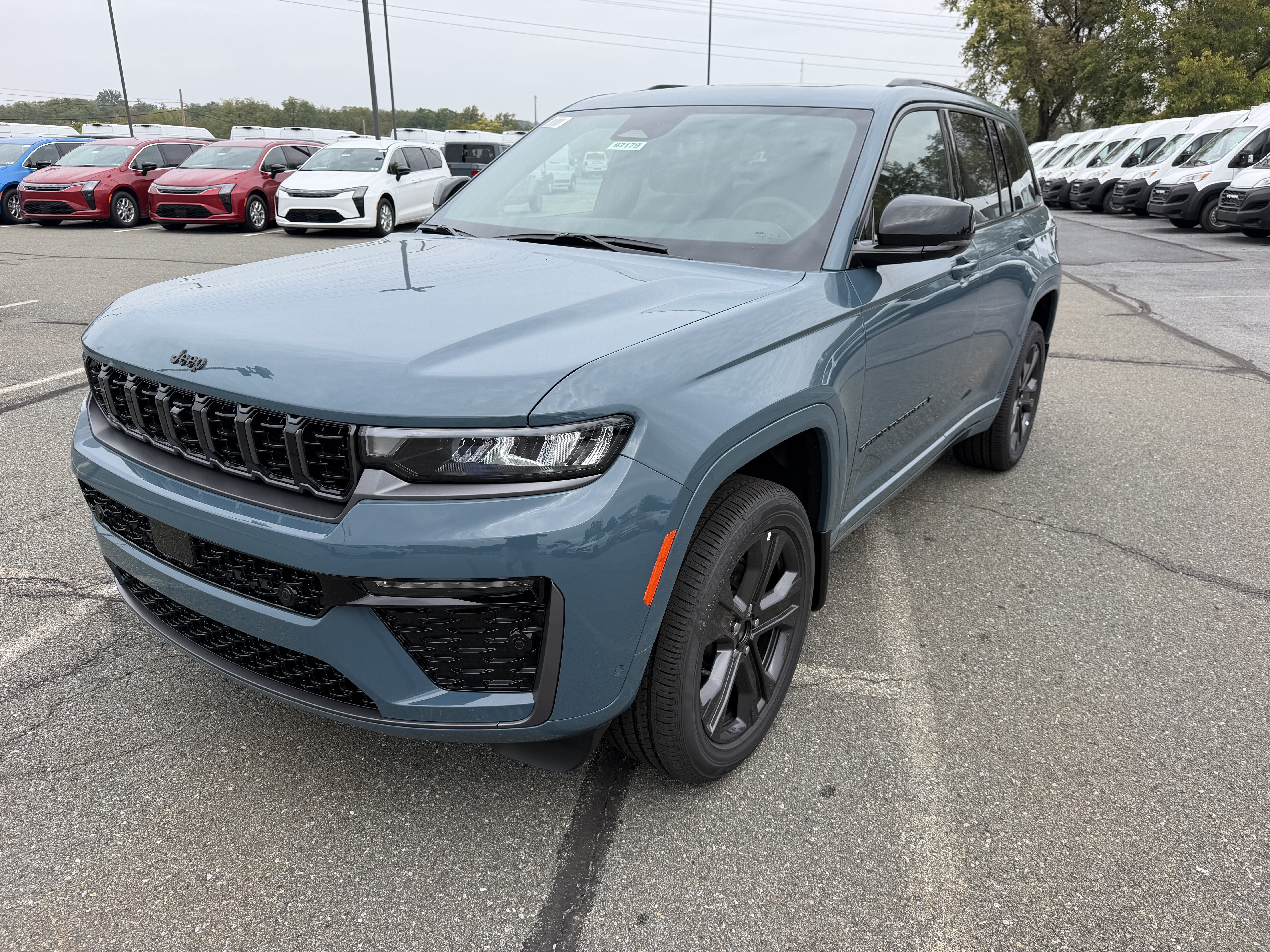 2027 Jeep Grand Cherokee GRAND CHEROKEE LIMITED RESERVE 4X4