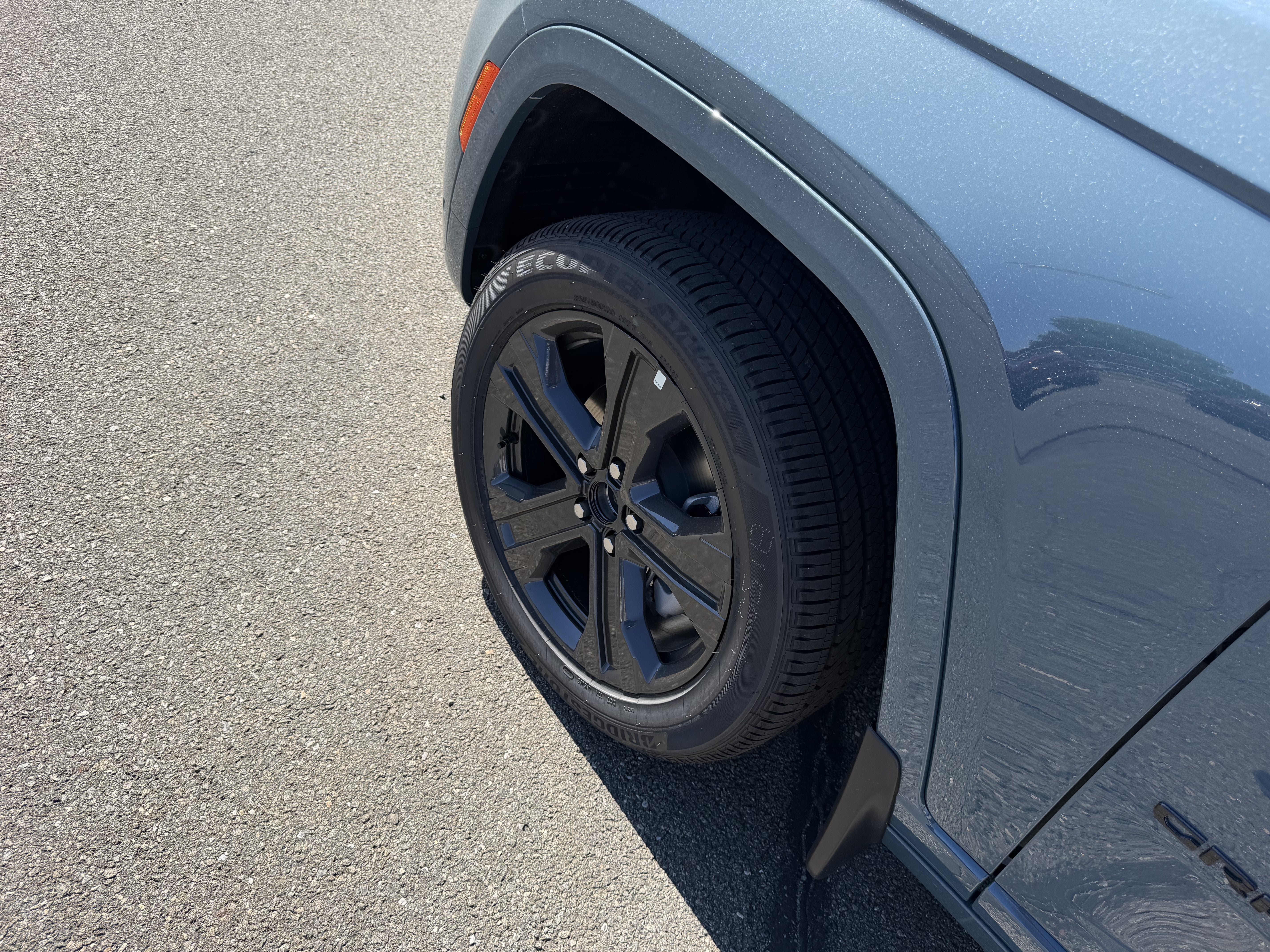 2027 Jeep Grand Cherokee GRAND CHEROKEE LIMITED RESERVE 4X4
