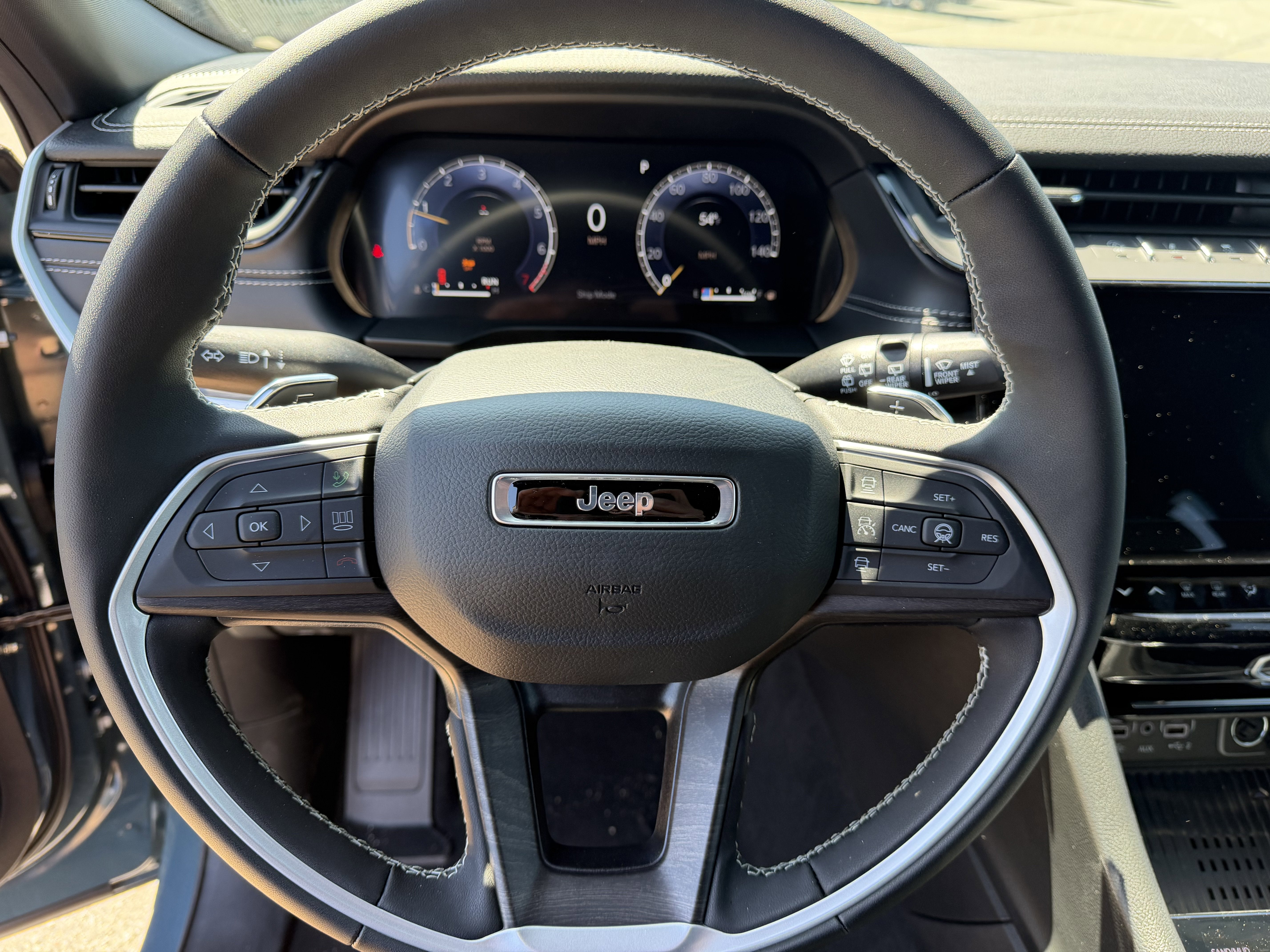 2026 Jeep Grand Cherokee GRAND CHEROKEE LIMITED RESERVE 4X4