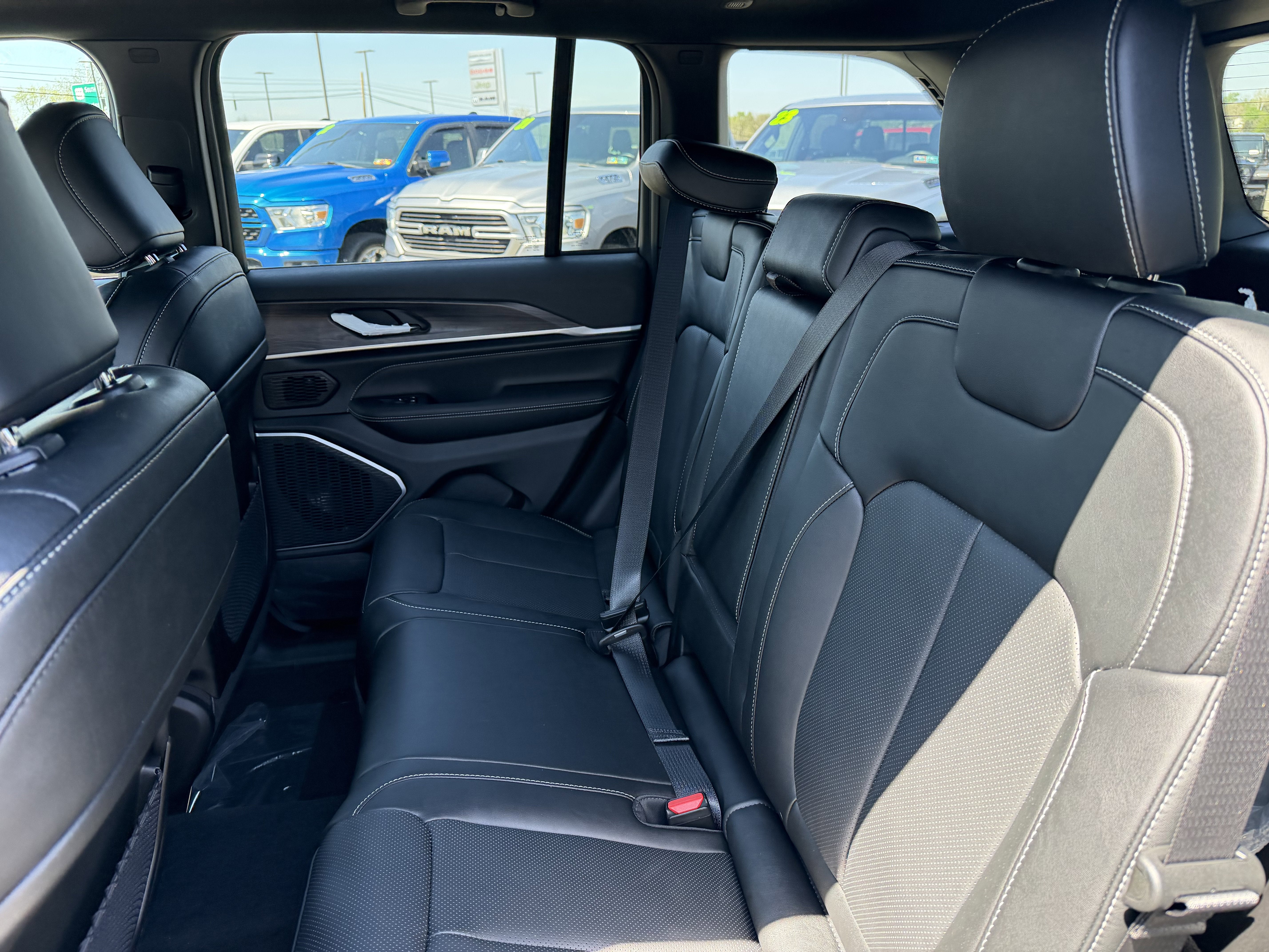 2026 Jeep Grand Cherokee GRAND CHEROKEE LIMITED RESERVE 4X4
