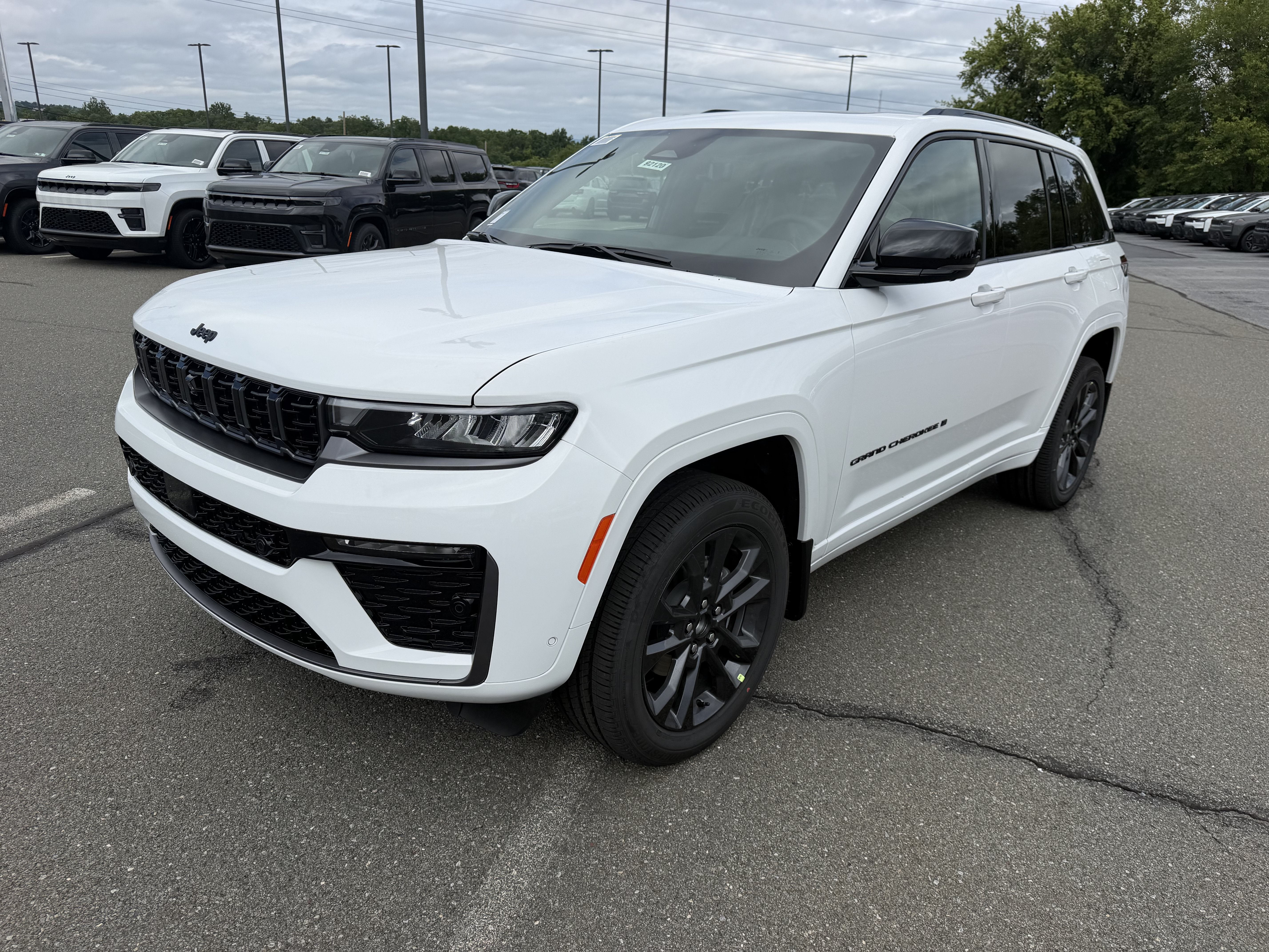 2026 Jeep Grand Cherokee GRAND CHEROKEE LIMITED RESERVE 4X4