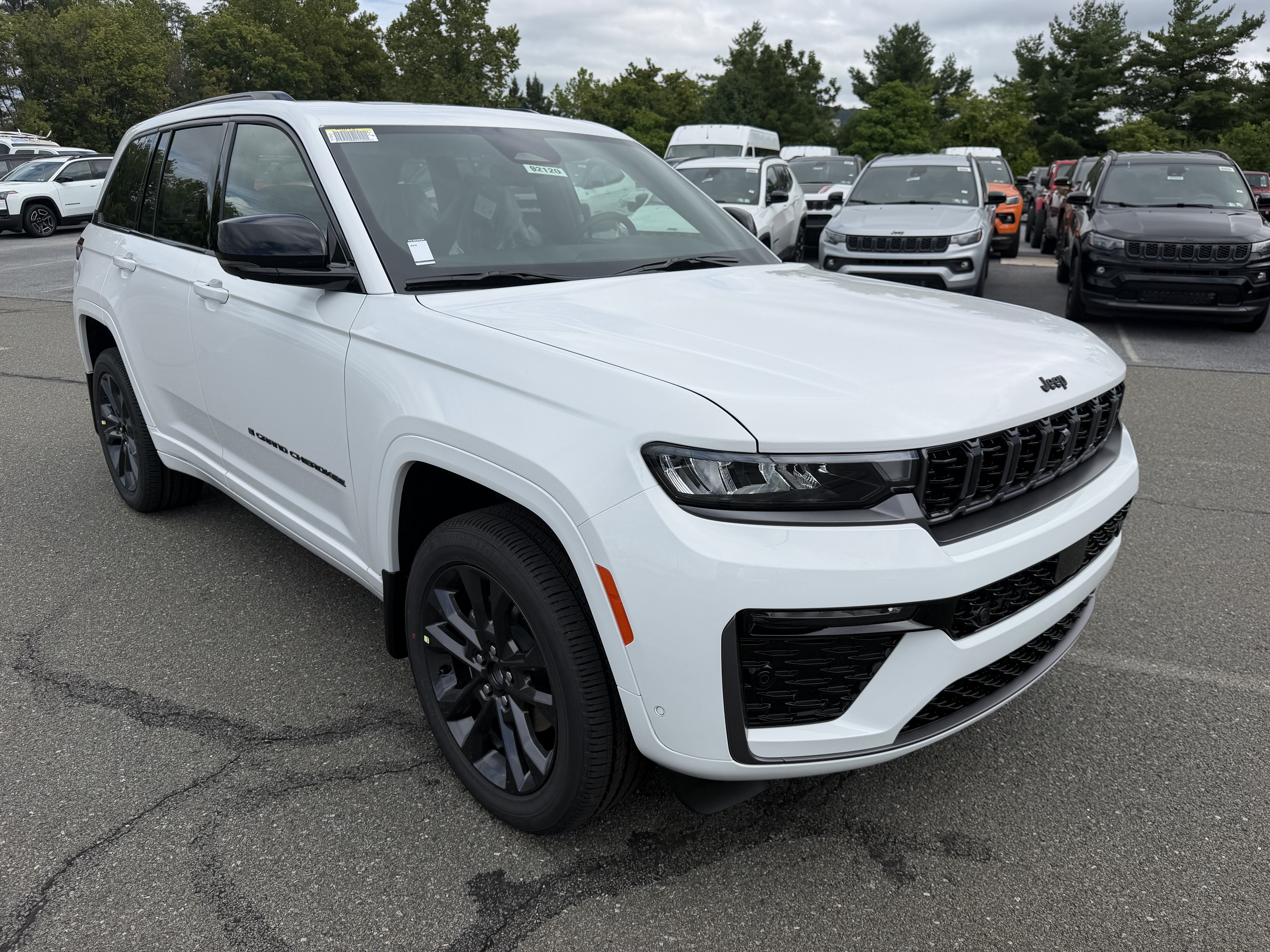 2026 Jeep Grand Cherokee GRAND CHEROKEE LIMITED RESERVE 4X4