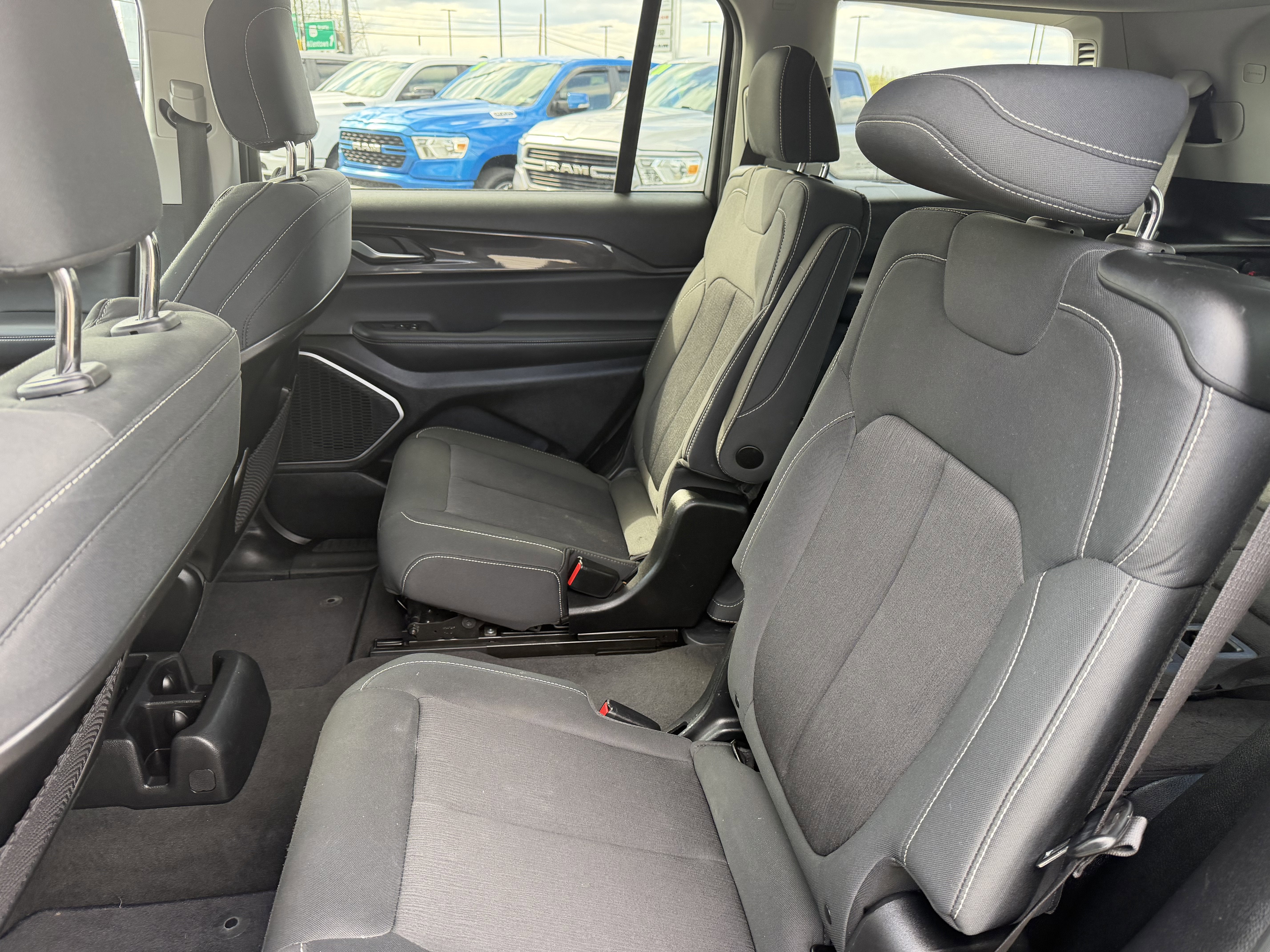 2021 Jeep Grand Cherokee L Laredo