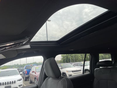 2025 Jeep Grand Cherokee GRAND CHEROKEE L LAREDO X 4X4