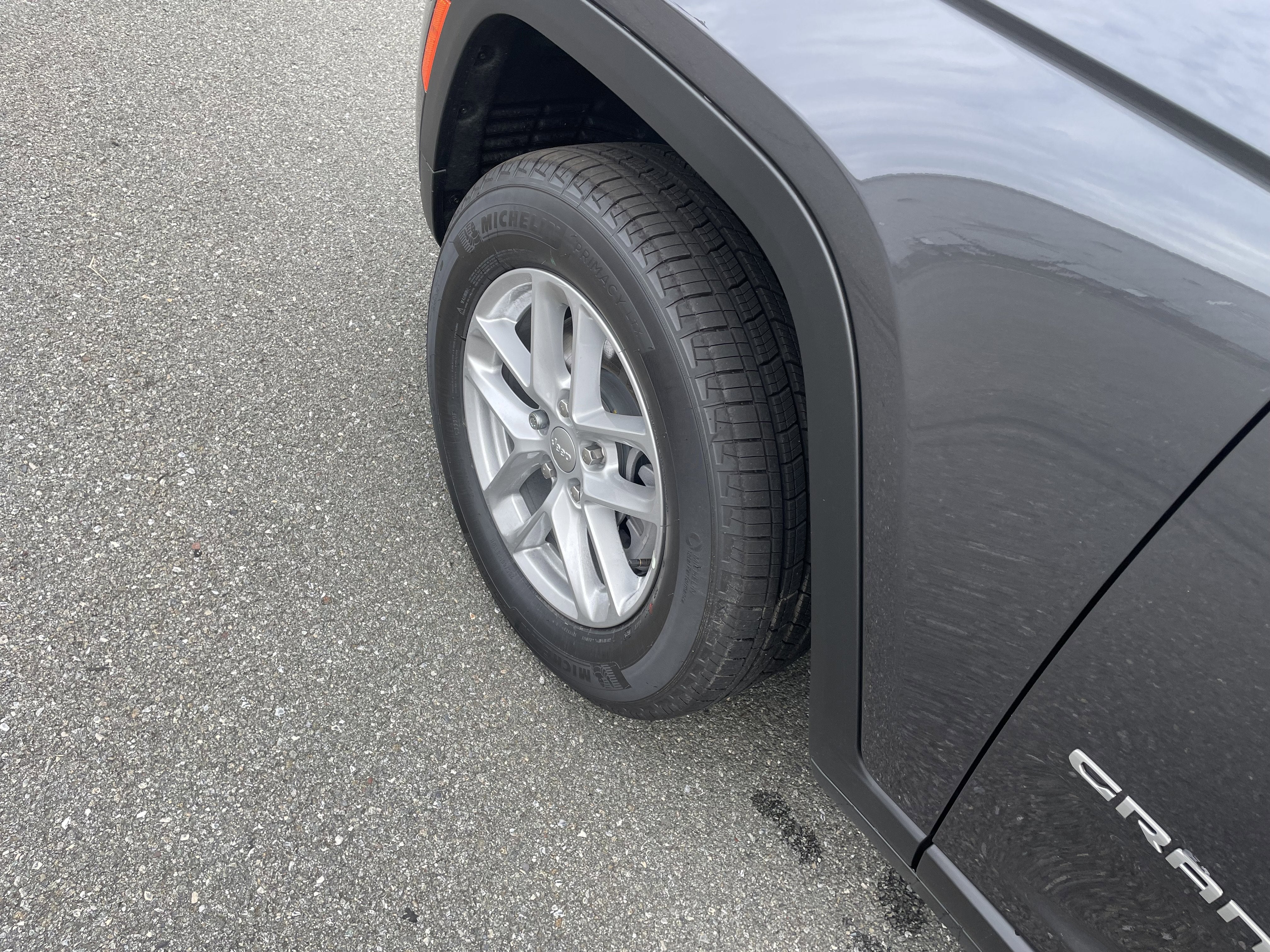 2025 Jeep Grand Cherokee GRAND CHEROKEE L LAREDO X 4X4