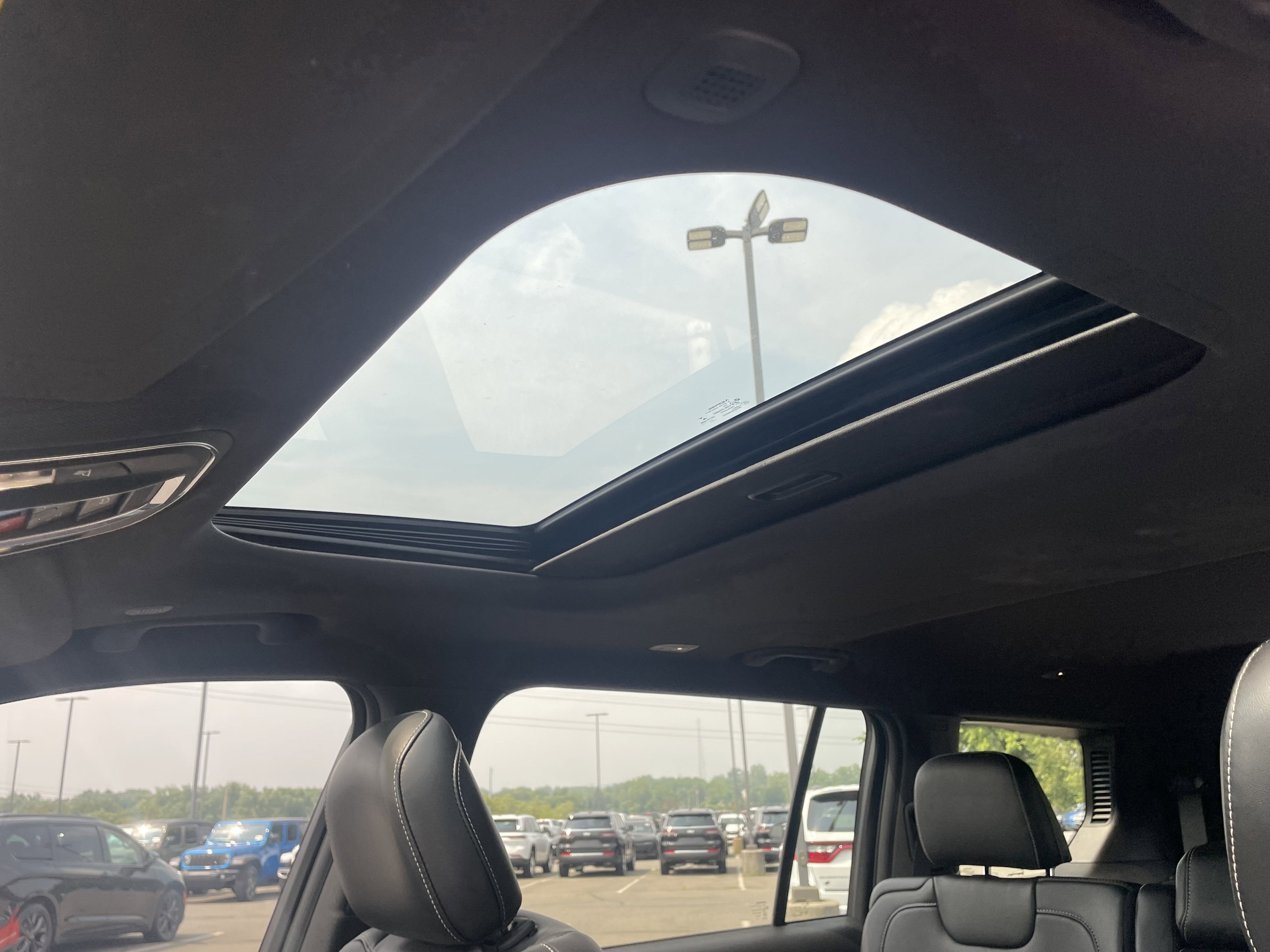 2022 Jeep Grand Cherokee L Altitude 4x4