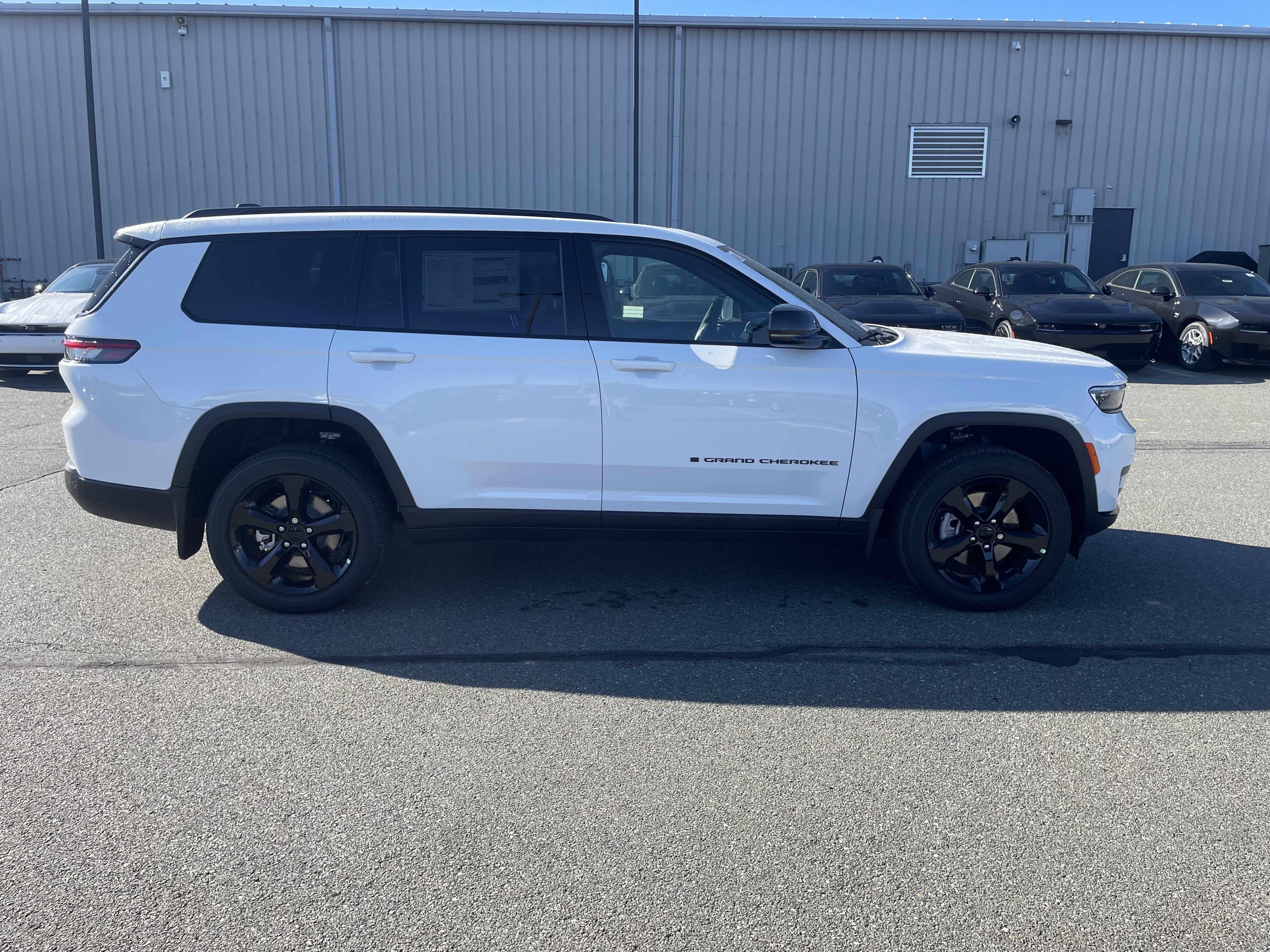 2025 Jeep Grand Cherokee GRAND CHEROKEE L ALTITUDE X 4X4