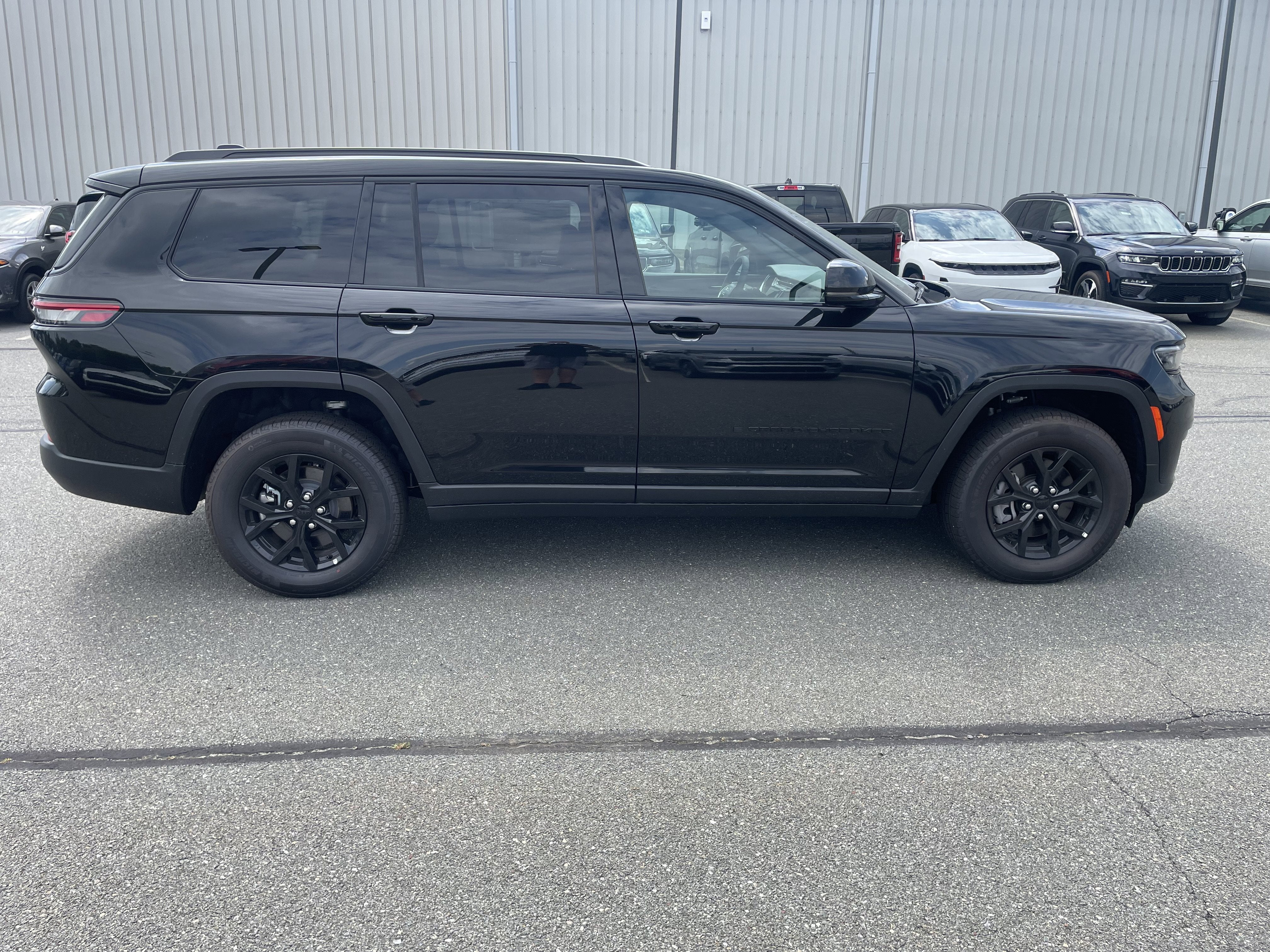 2025 Jeep Grand Cherokee GRAND CHEROKEE L ALTITUDE X 4X4