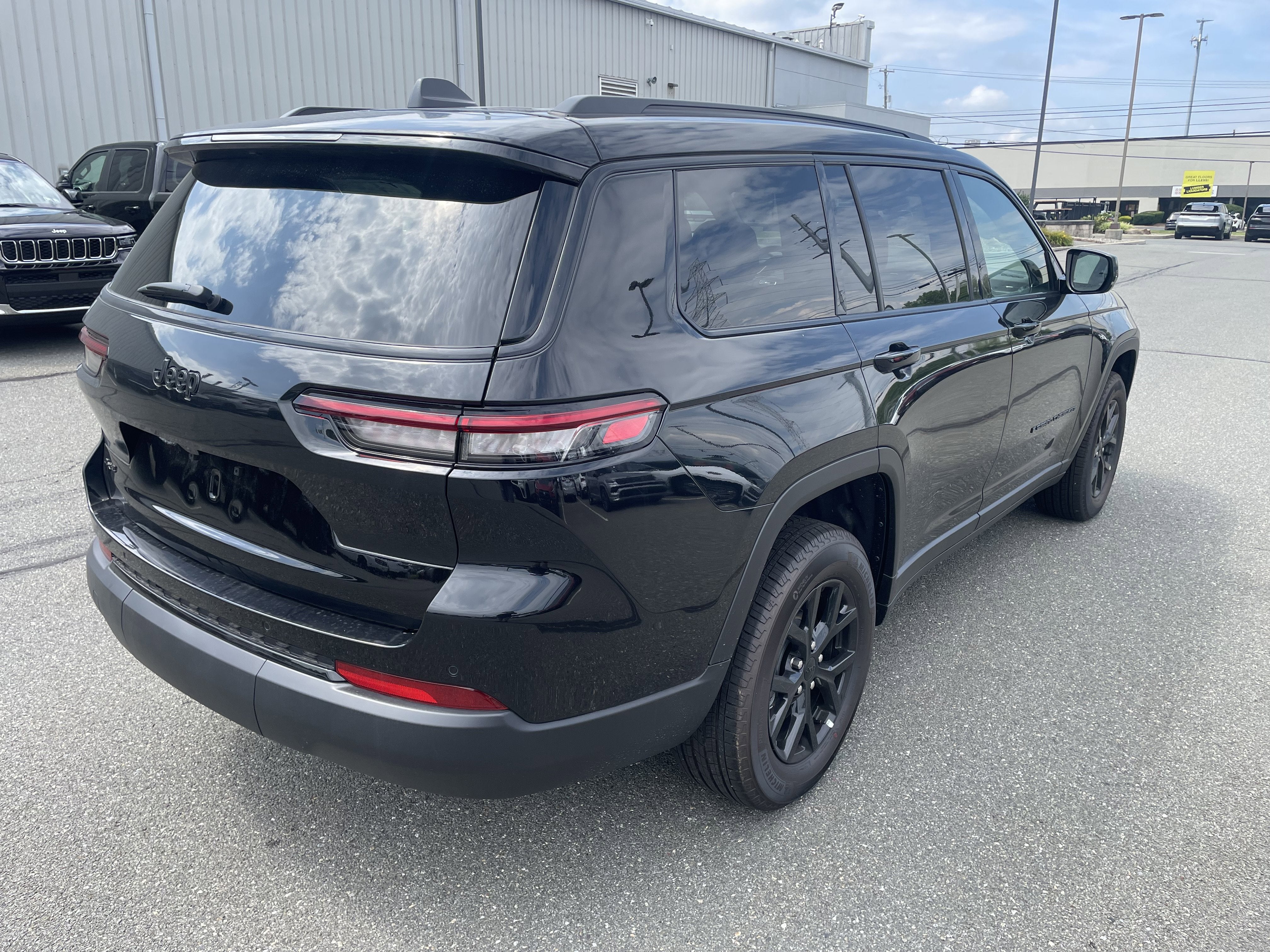 2025 Jeep Grand Cherokee GRAND CHEROKEE L ALTITUDE X 4X4