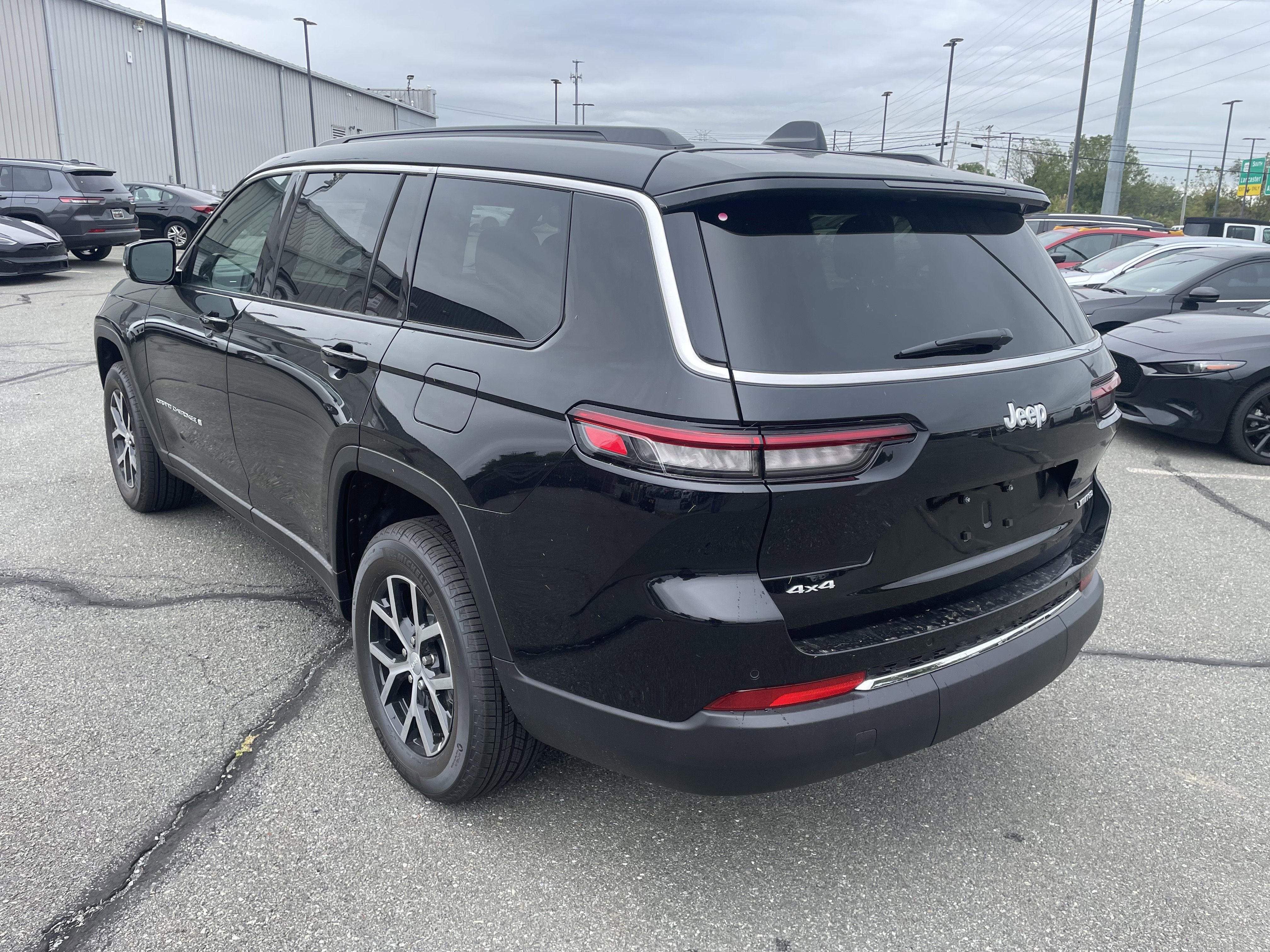 2025 Jeep Grand Cherokee GRAND CHEROKEE L LIMITED 4X4