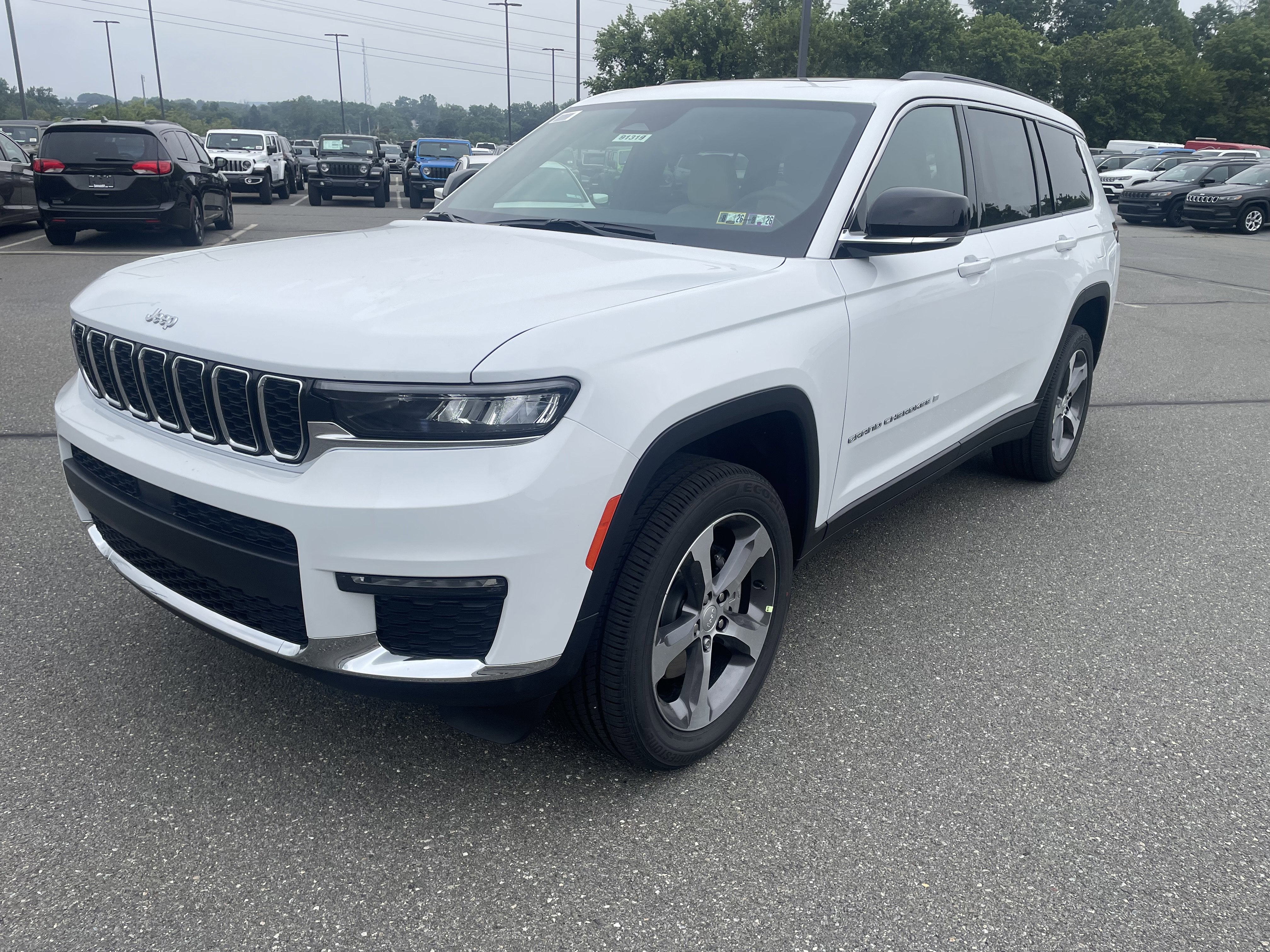 2025 Jeep Grand Cherokee GRAND CHEROKEE L LIMITED 4X4