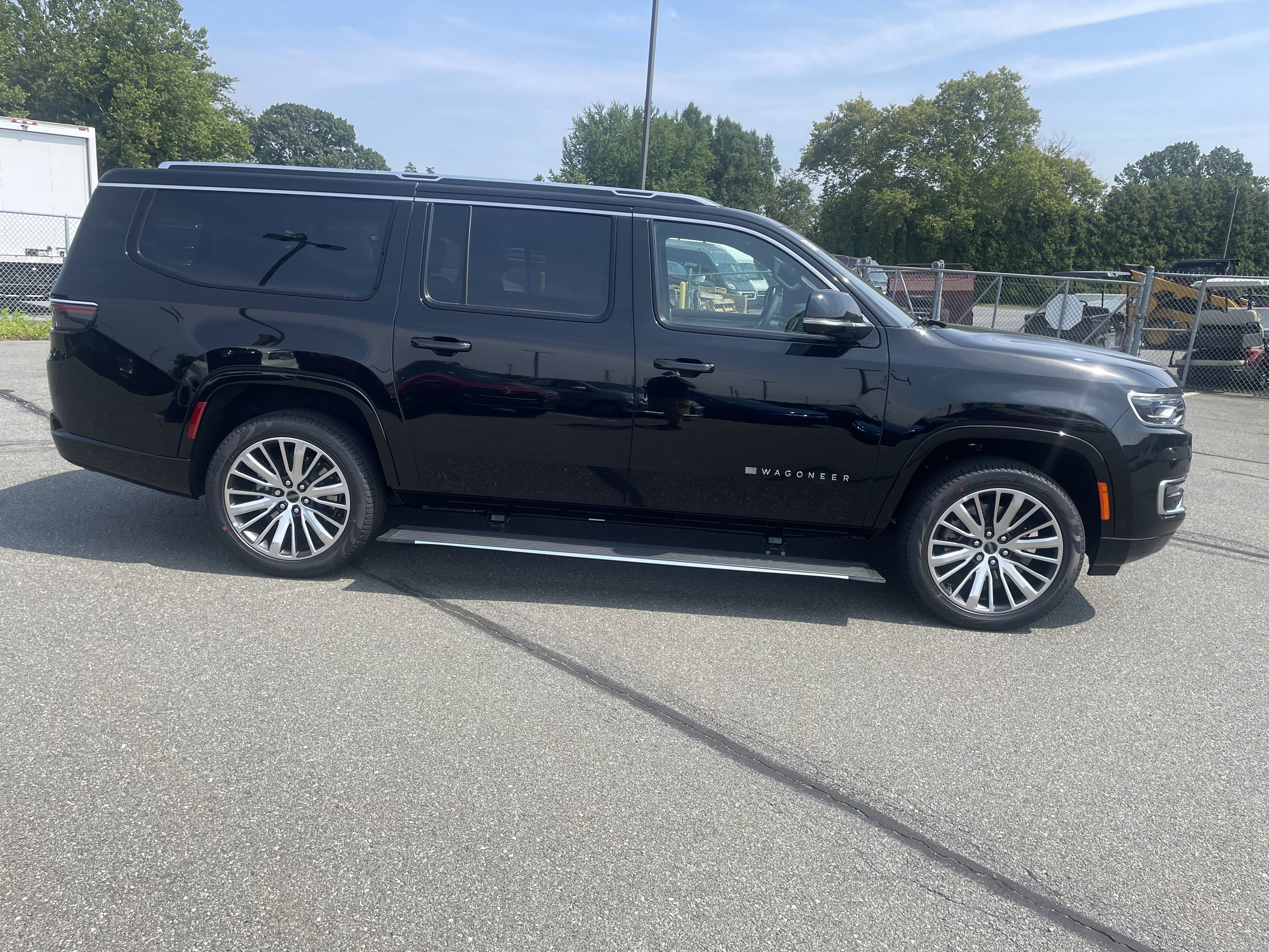 2025 Jeep Wagoneer WAGONEER L LIMITED 4X4