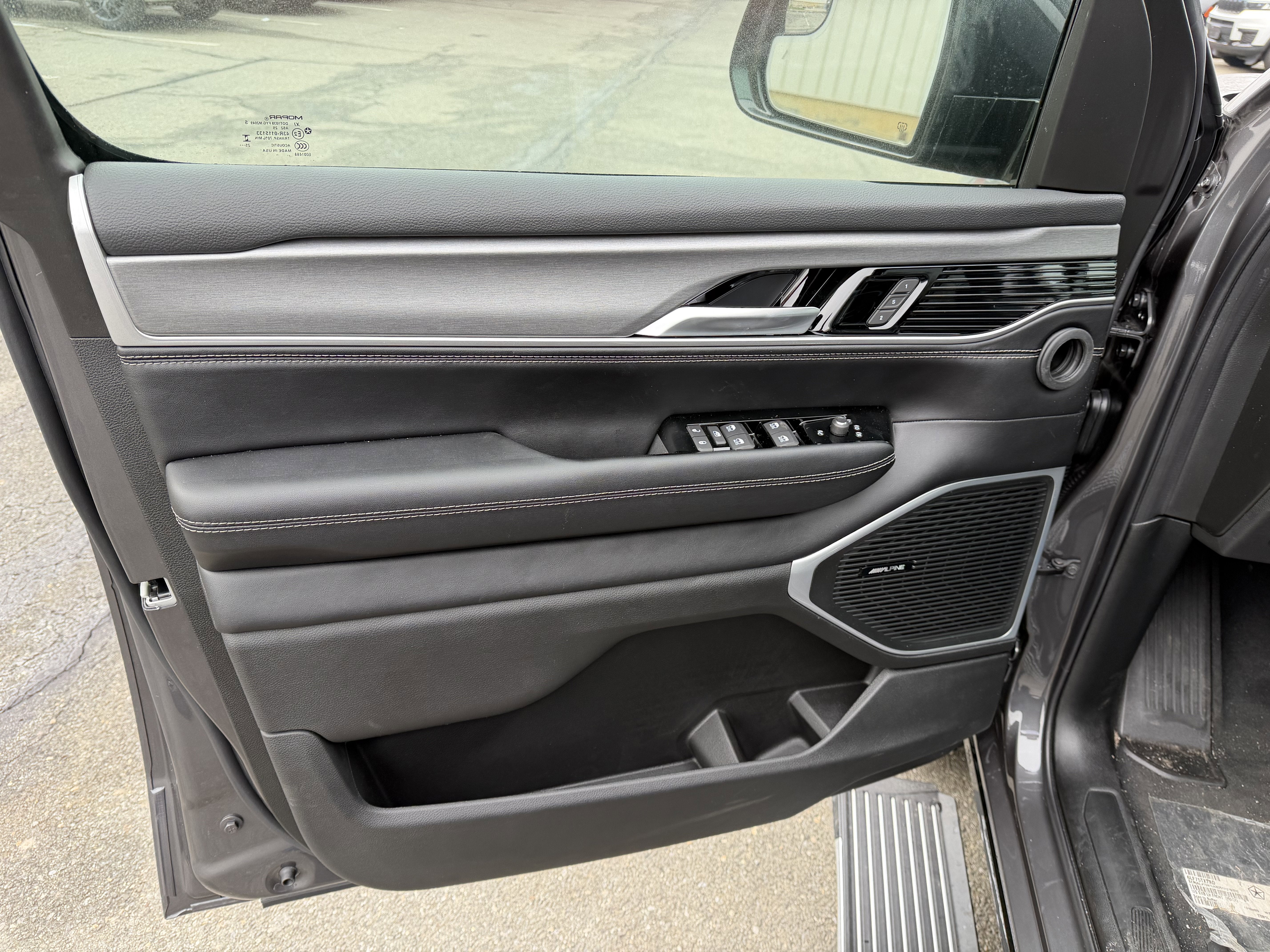 2025 Jeep Wagoneer WAGONEER L LIMITED 4X4