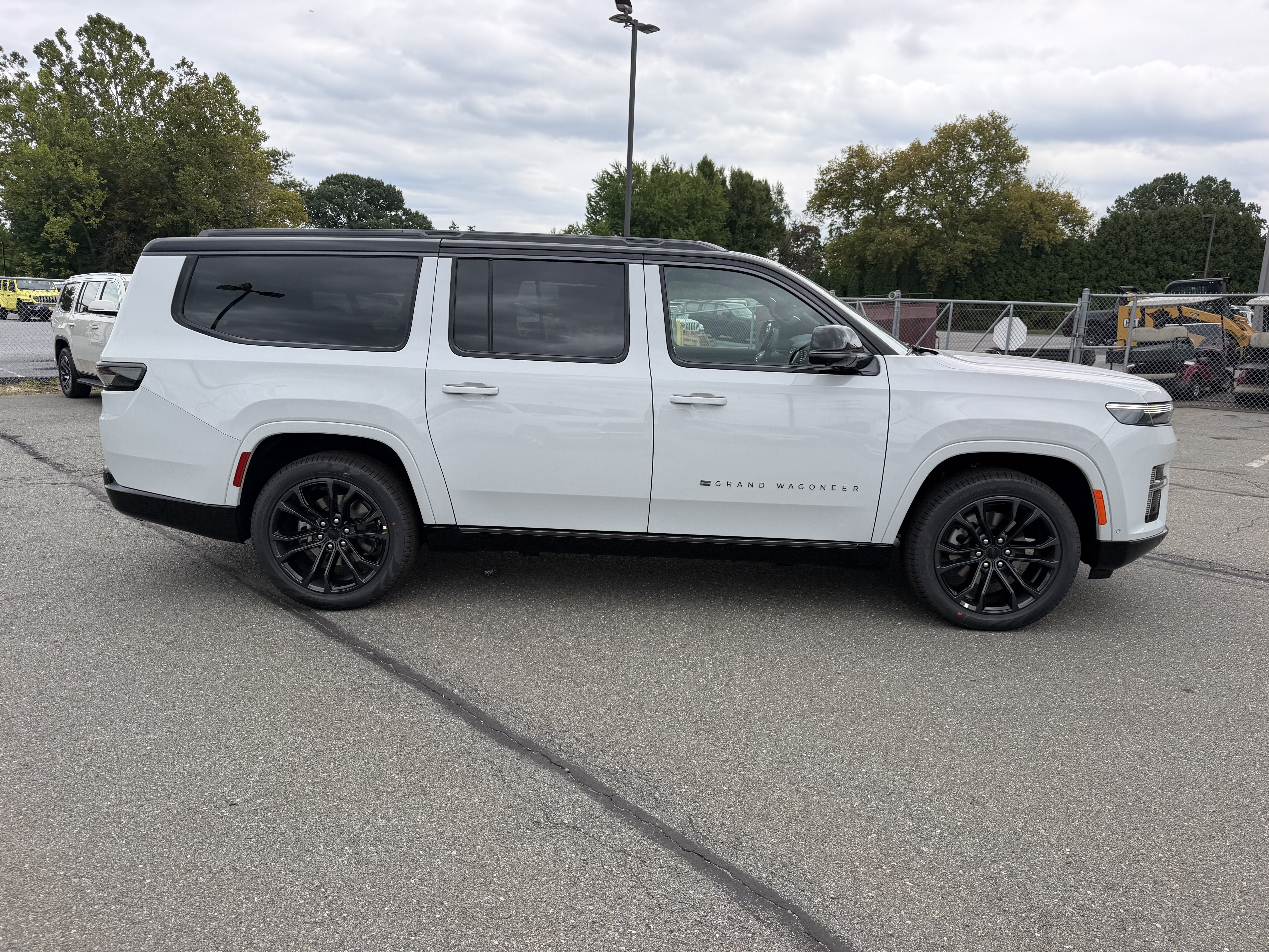 2026 Jeep Grand Wagoneer GRAND WAGONEER L SUMMIT RESERVE 4X4