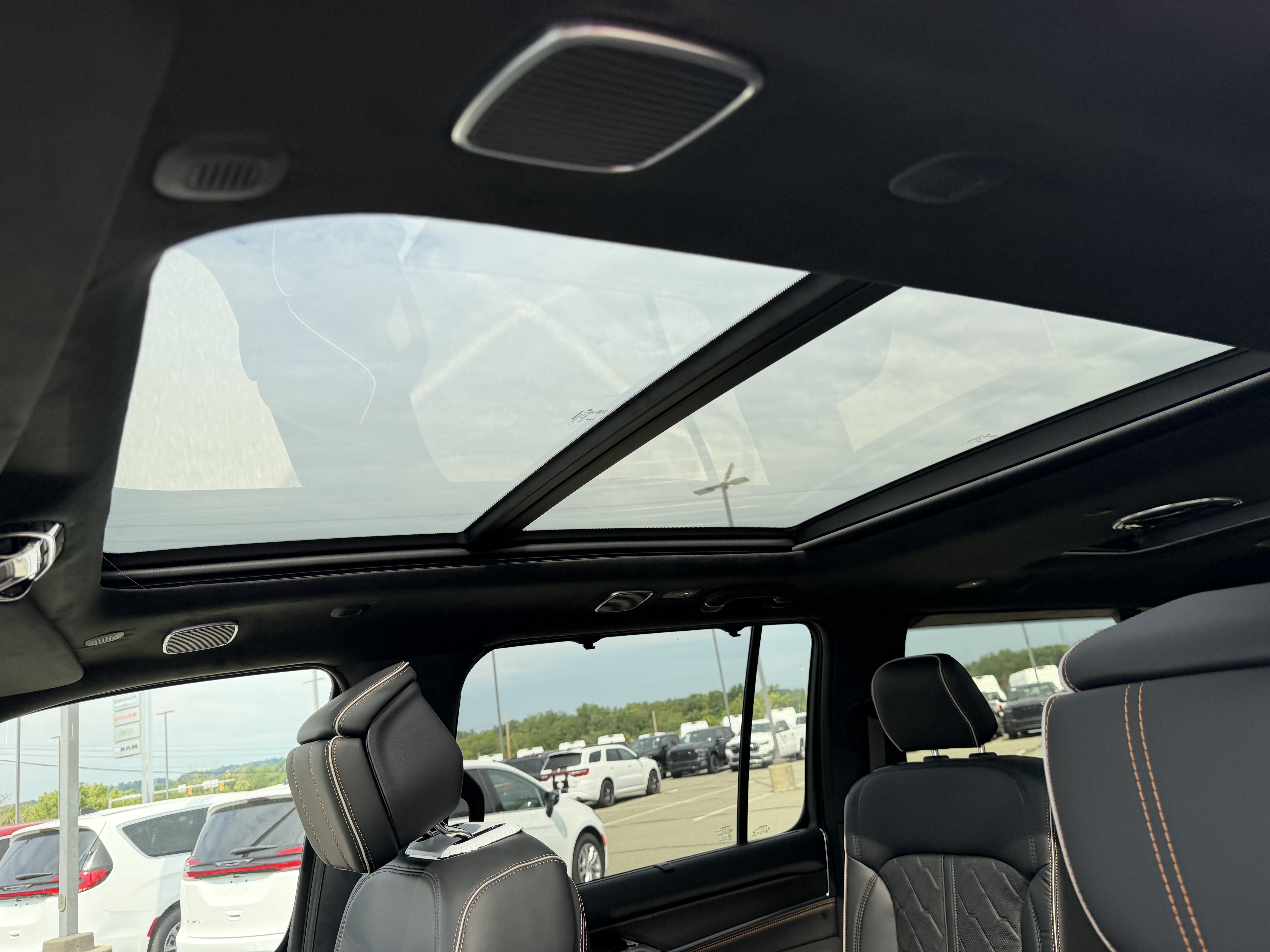 2026 Jeep Grand Wagoneer GRAND WAGONEER L SUMMIT RESERVE 4X4