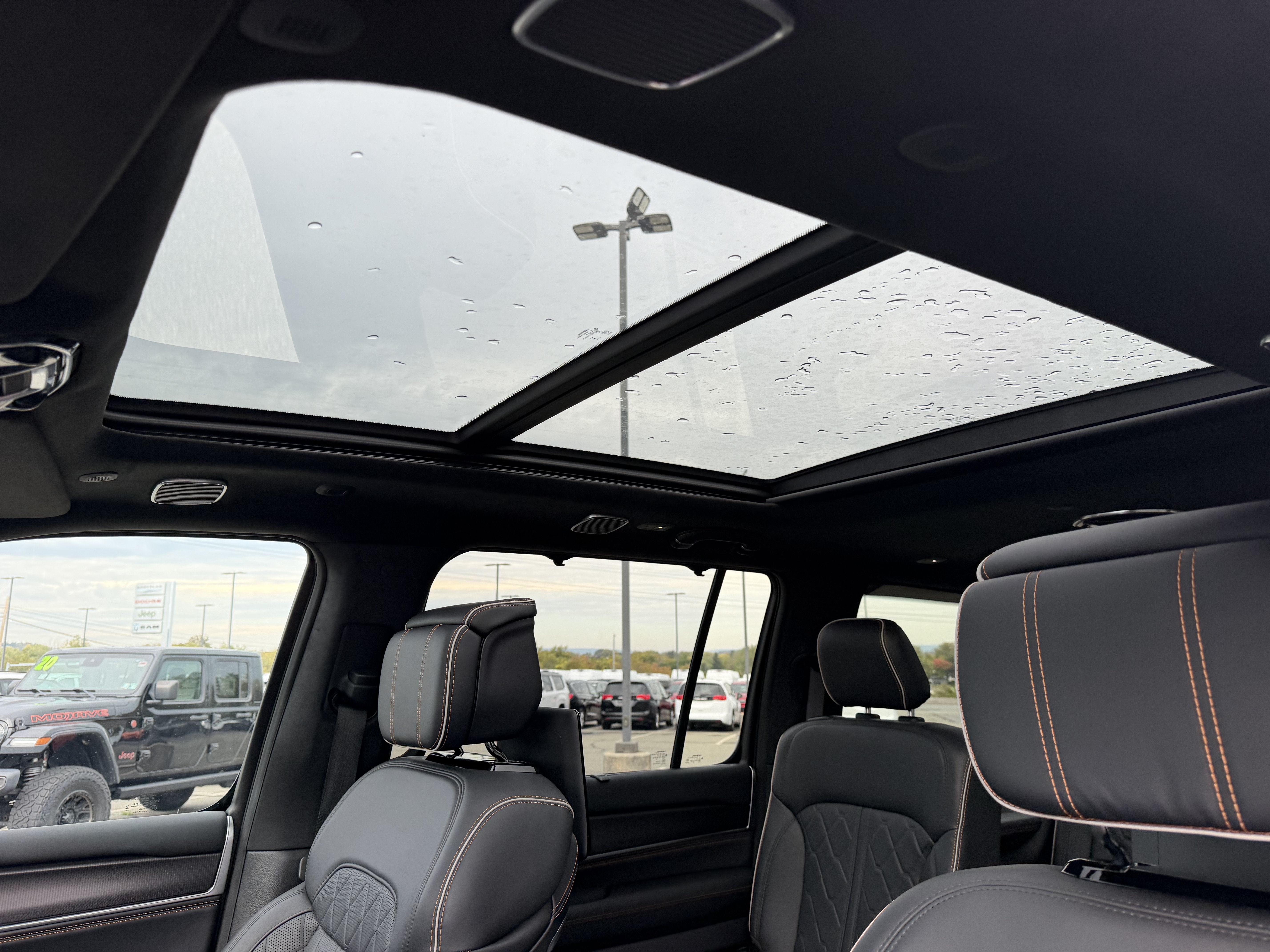2026 Jeep Grand Wagoneer GRAND WAGONEER L SUMMIT RESERVE 4X4