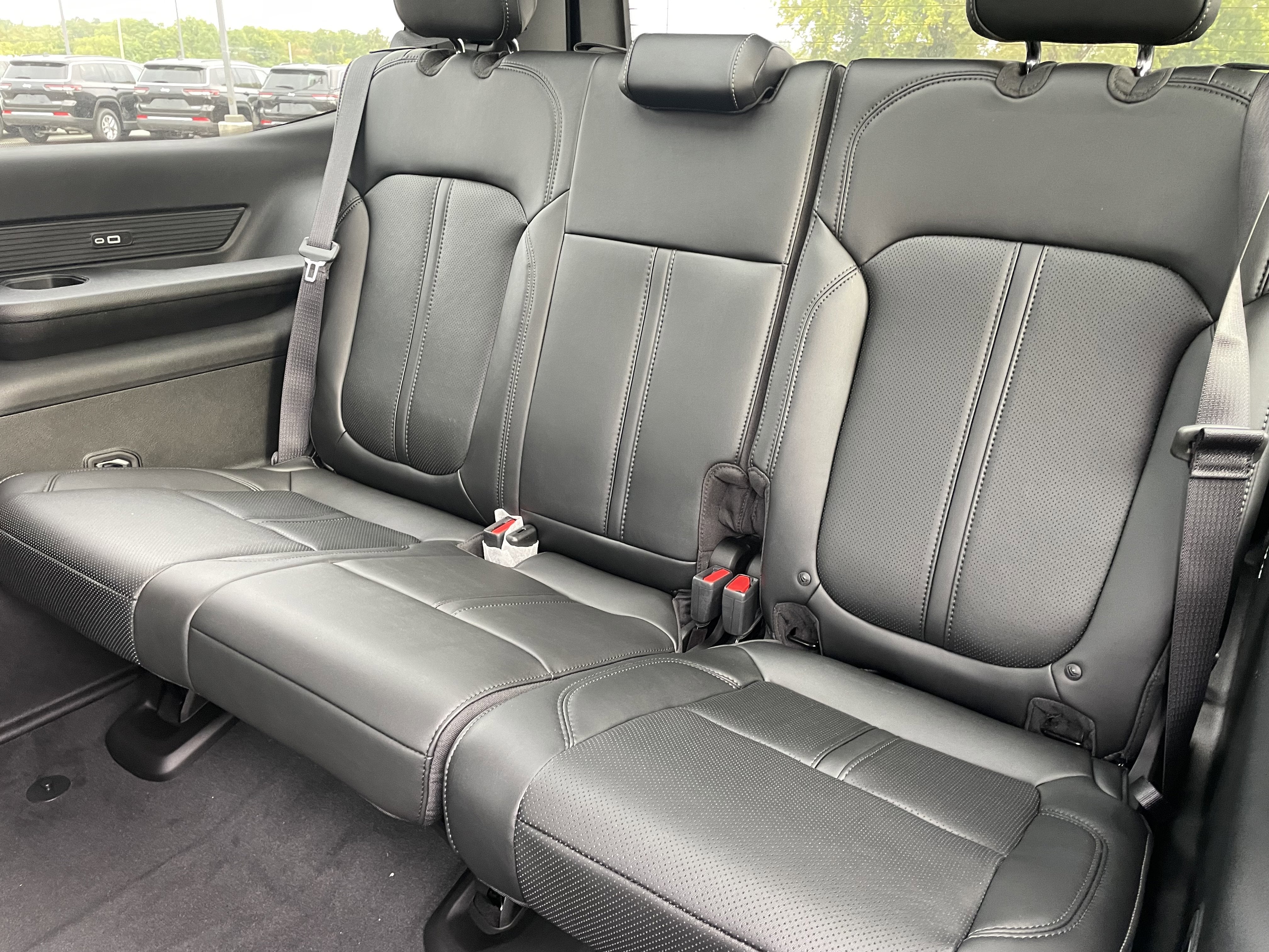 2025 Jeep Wagoneer WAGONEER CARBIDE 4X4