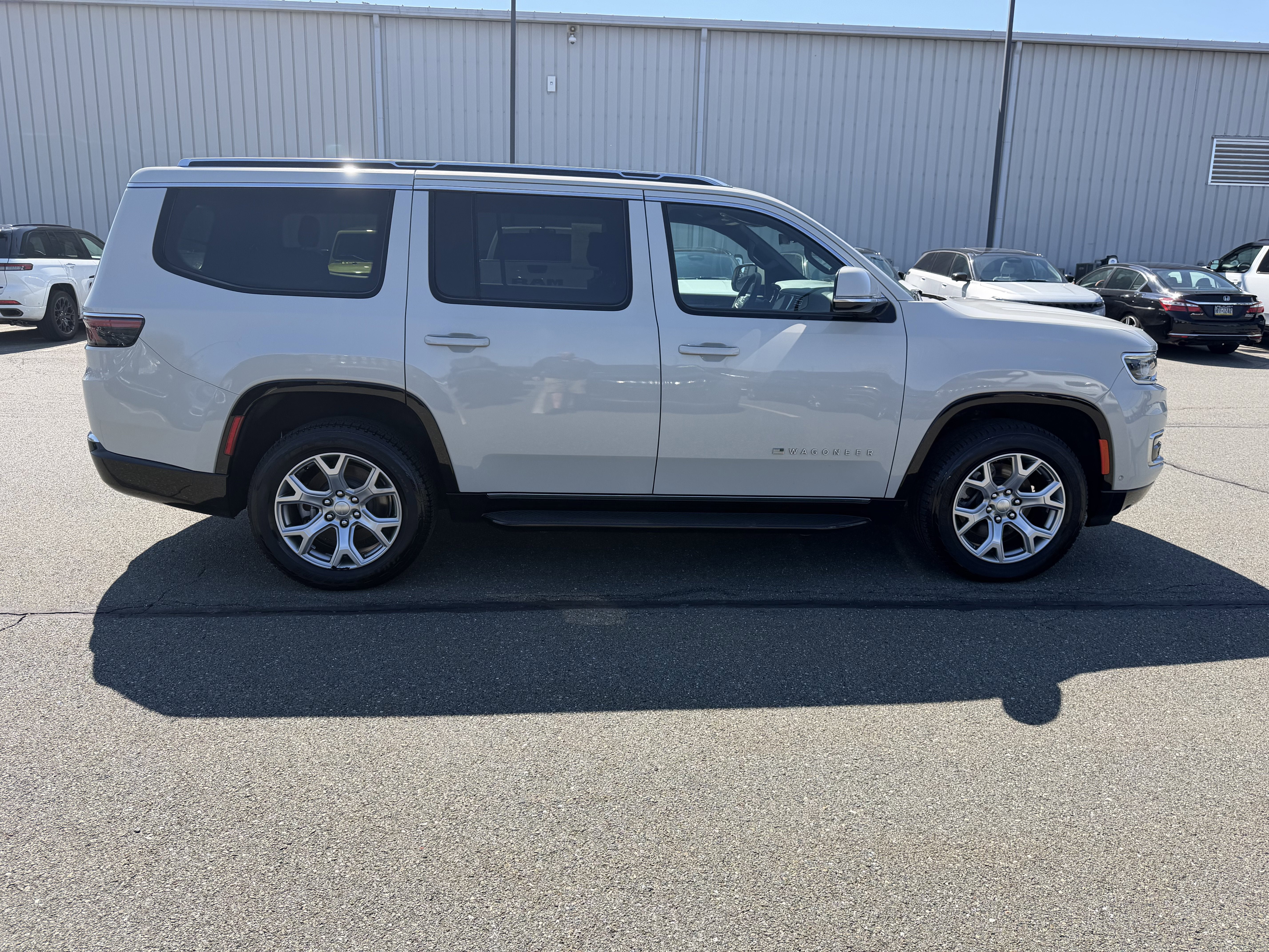 2022 Jeep Wagoneer Series II 4x4