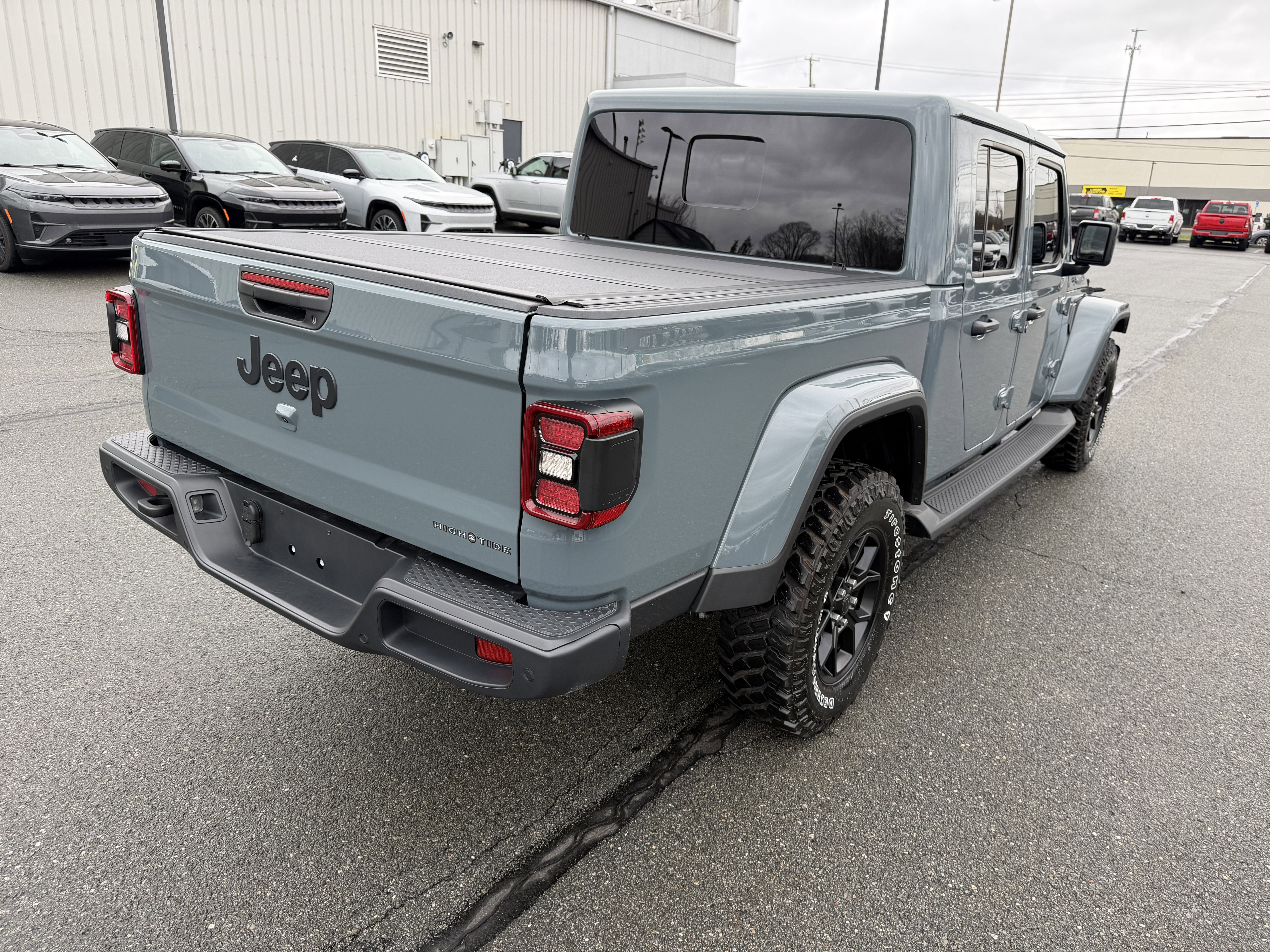 2025 Jeep Gladiator High Tide