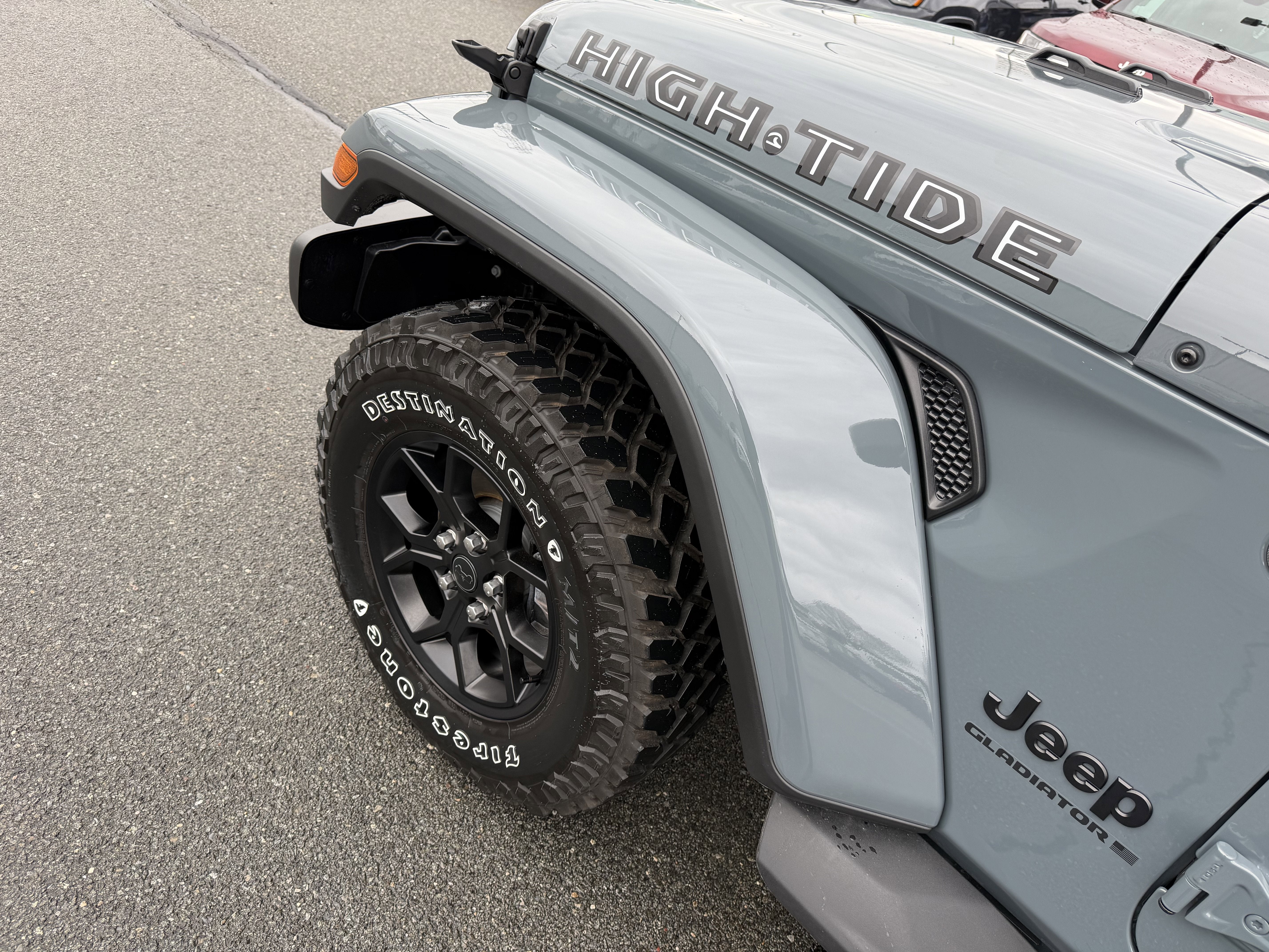 2025 Jeep Gladiator High Tide