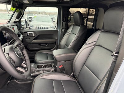 2025 Jeep Gladiator High Tide