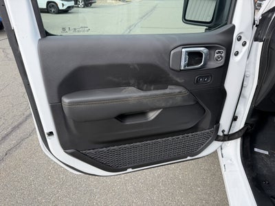 2026 Jeep Gladiator GLADIATOR SAHARA 4X4