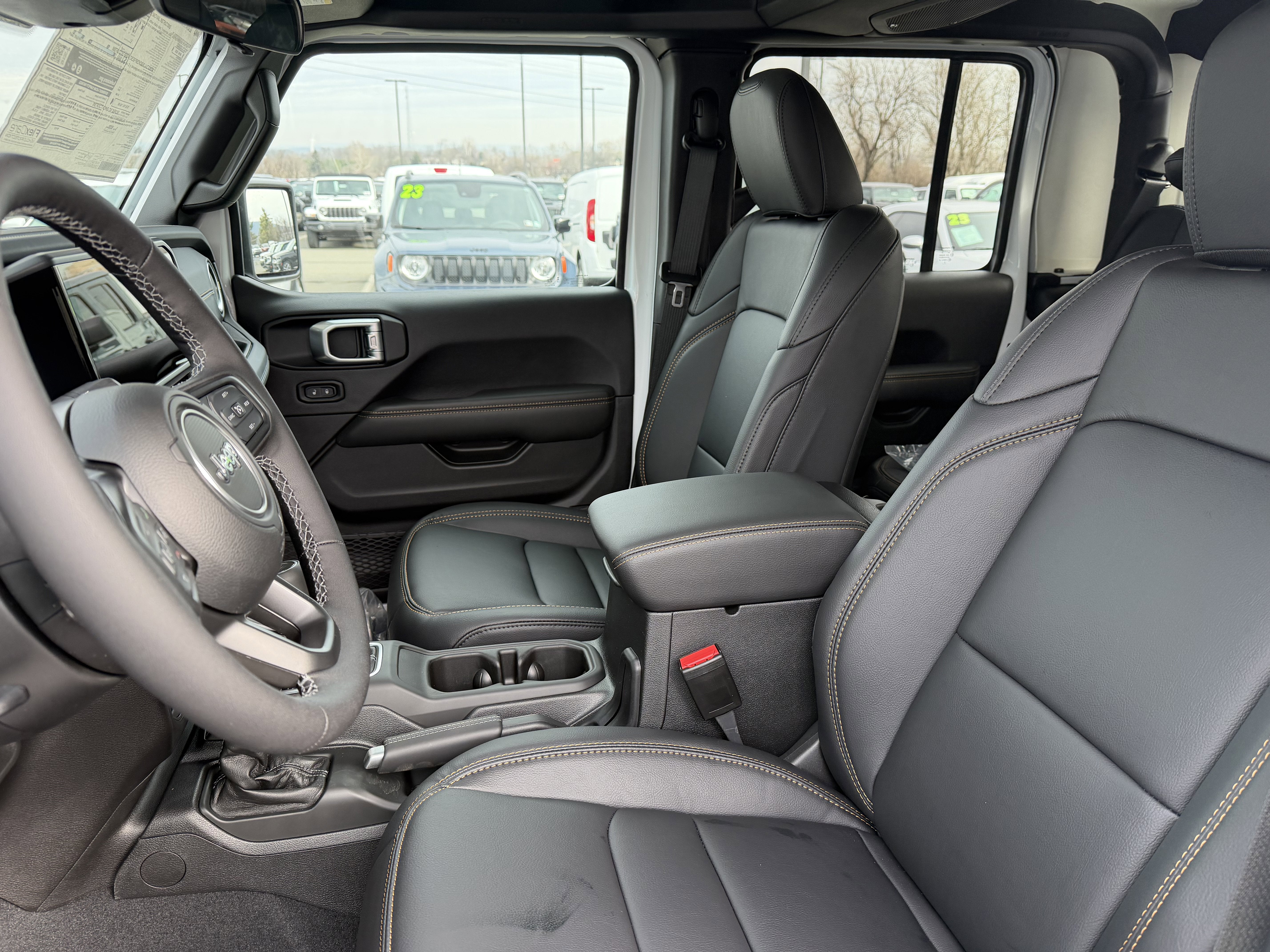 2026 Jeep Gladiator GLADIATOR SAHARA 4X4