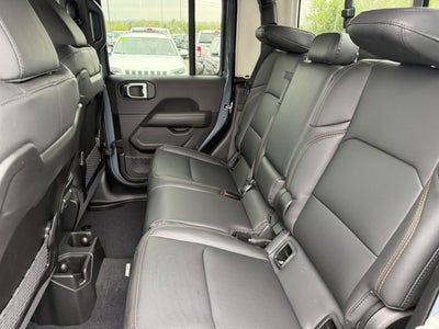 2026 Jeep Gladiator GLADIATOR SAHARA 4X4