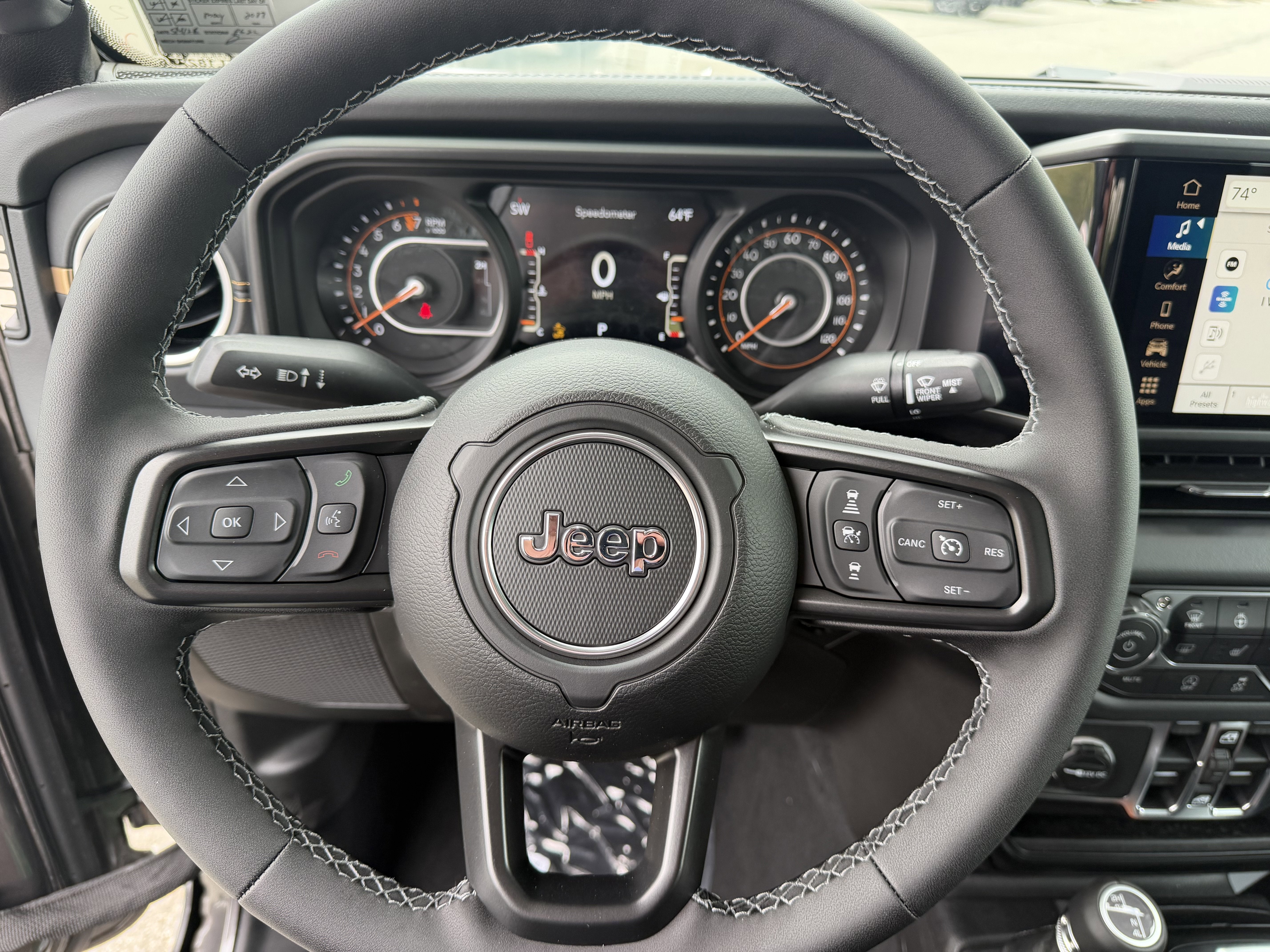 2026 Jeep Gladiator GLADIATOR SAHARA 4X4