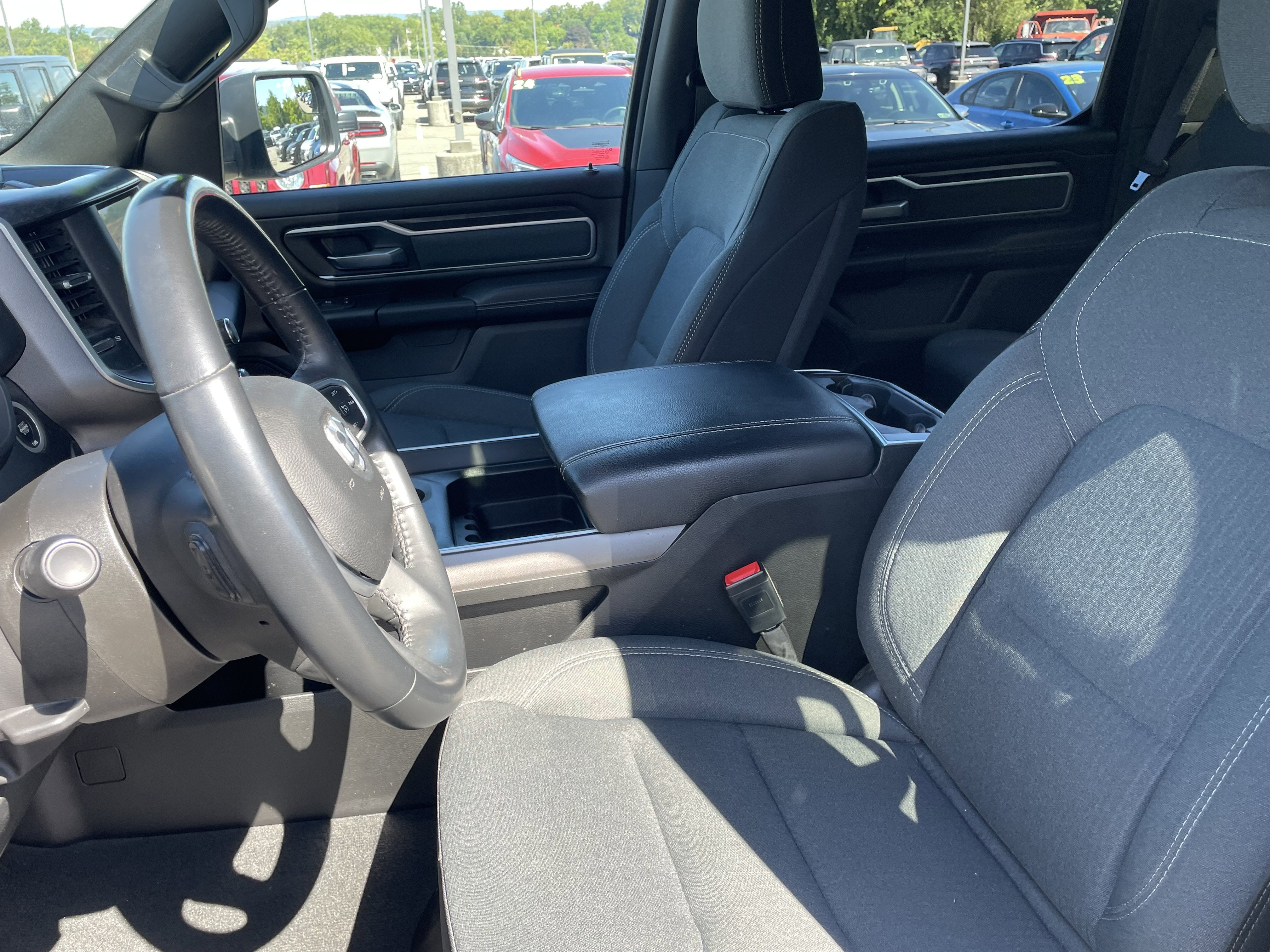 2022 RAM 1500 Big Horn Crew Cab 4x4 5'7' Box