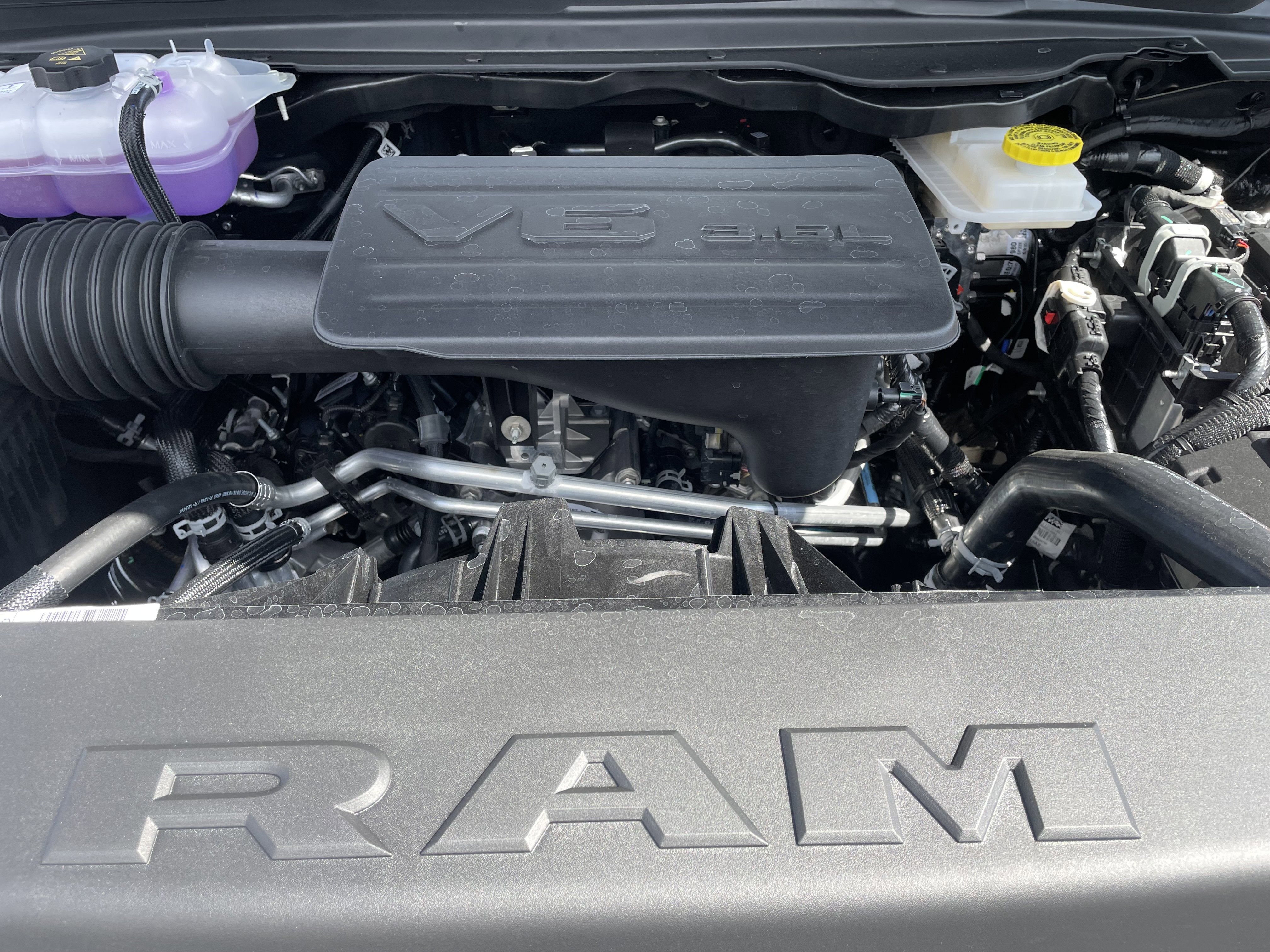 2025 RAM Ram 1500 RAM 1500 BIG HORN CREW CAB 4X4 5'7' BOX