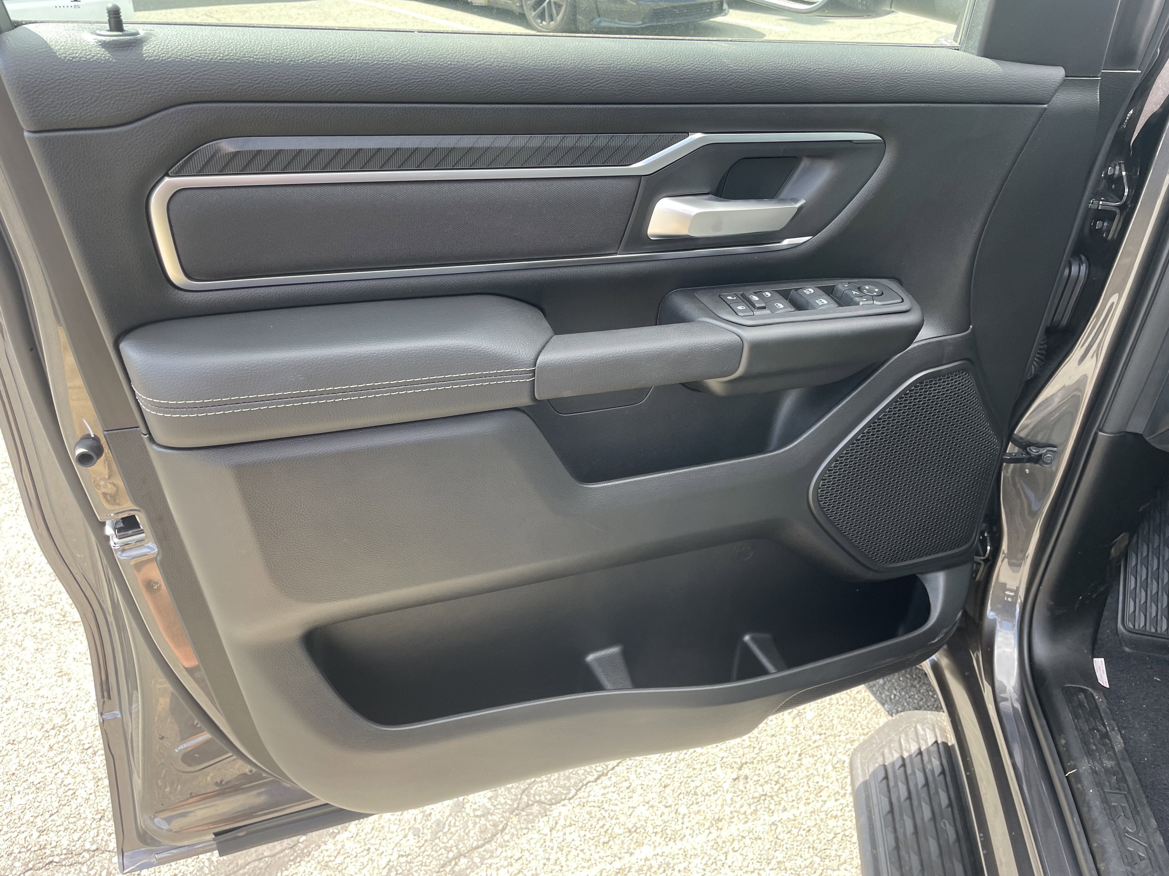 2025 RAM Ram 1500 RAM 1500 BIG HORN CREW CAB 4X4 5'7' BOX